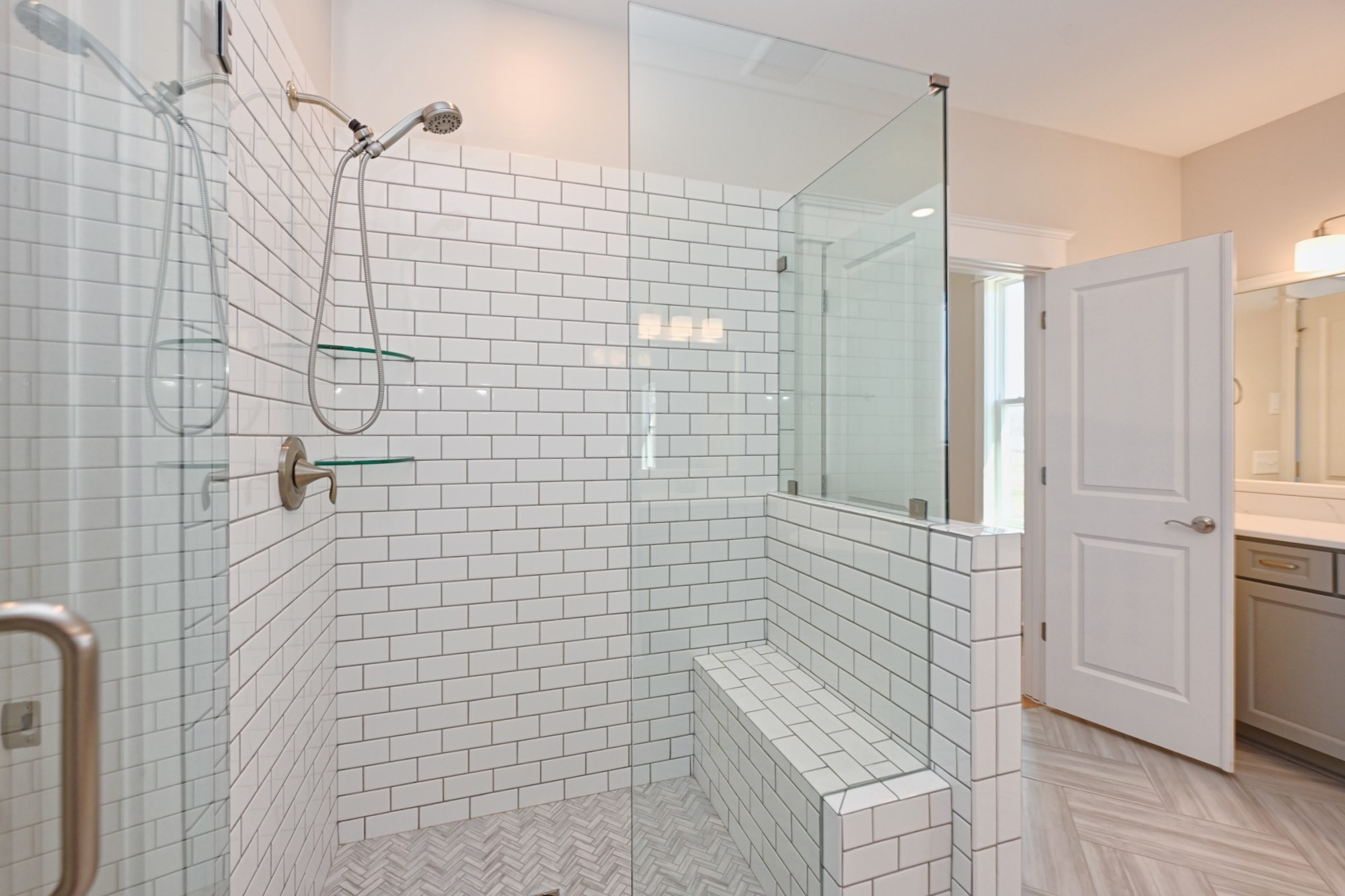 7077 Fiddlers Glen Dr