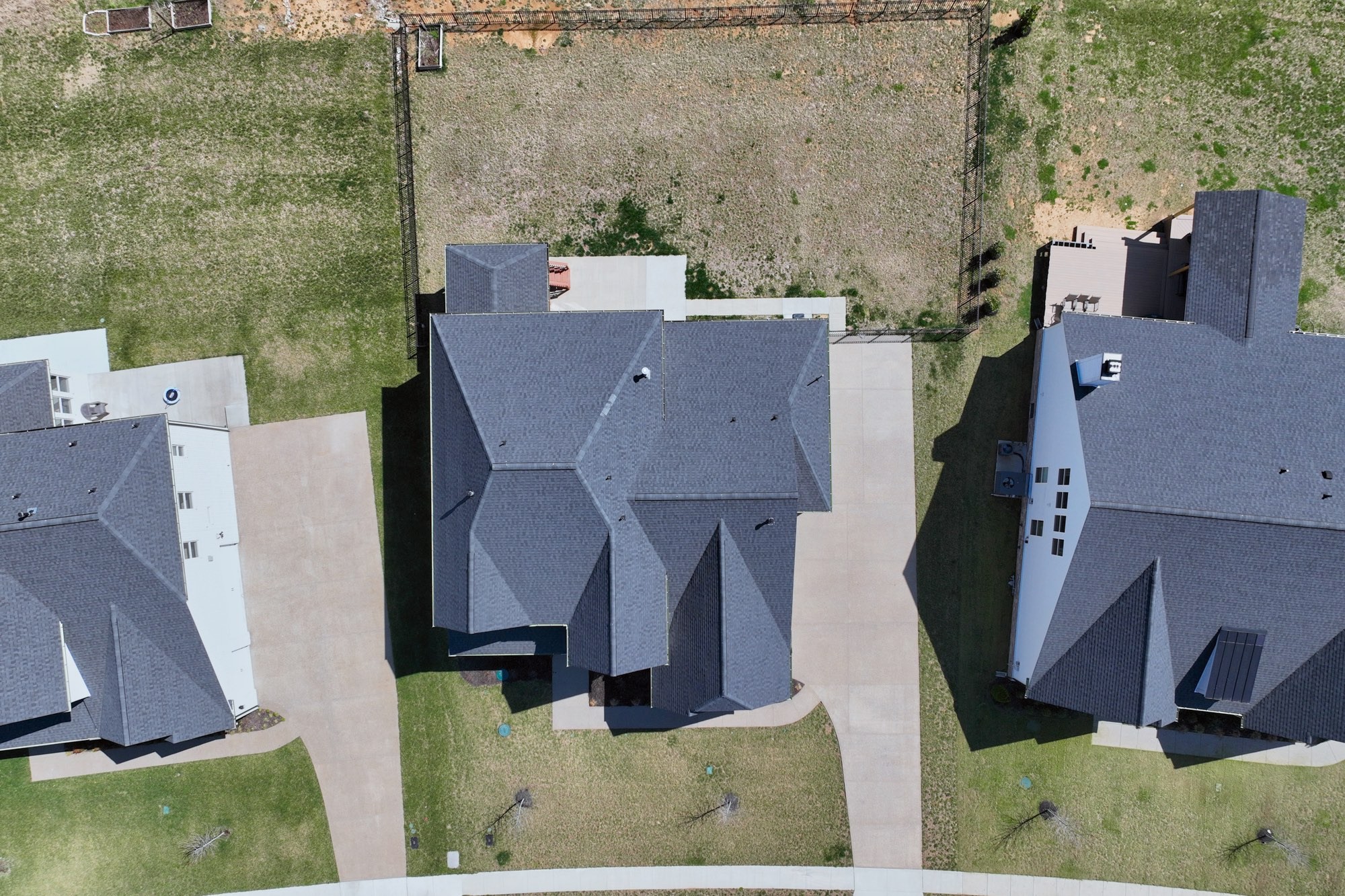 7077 Fiddlers Glen Dr
