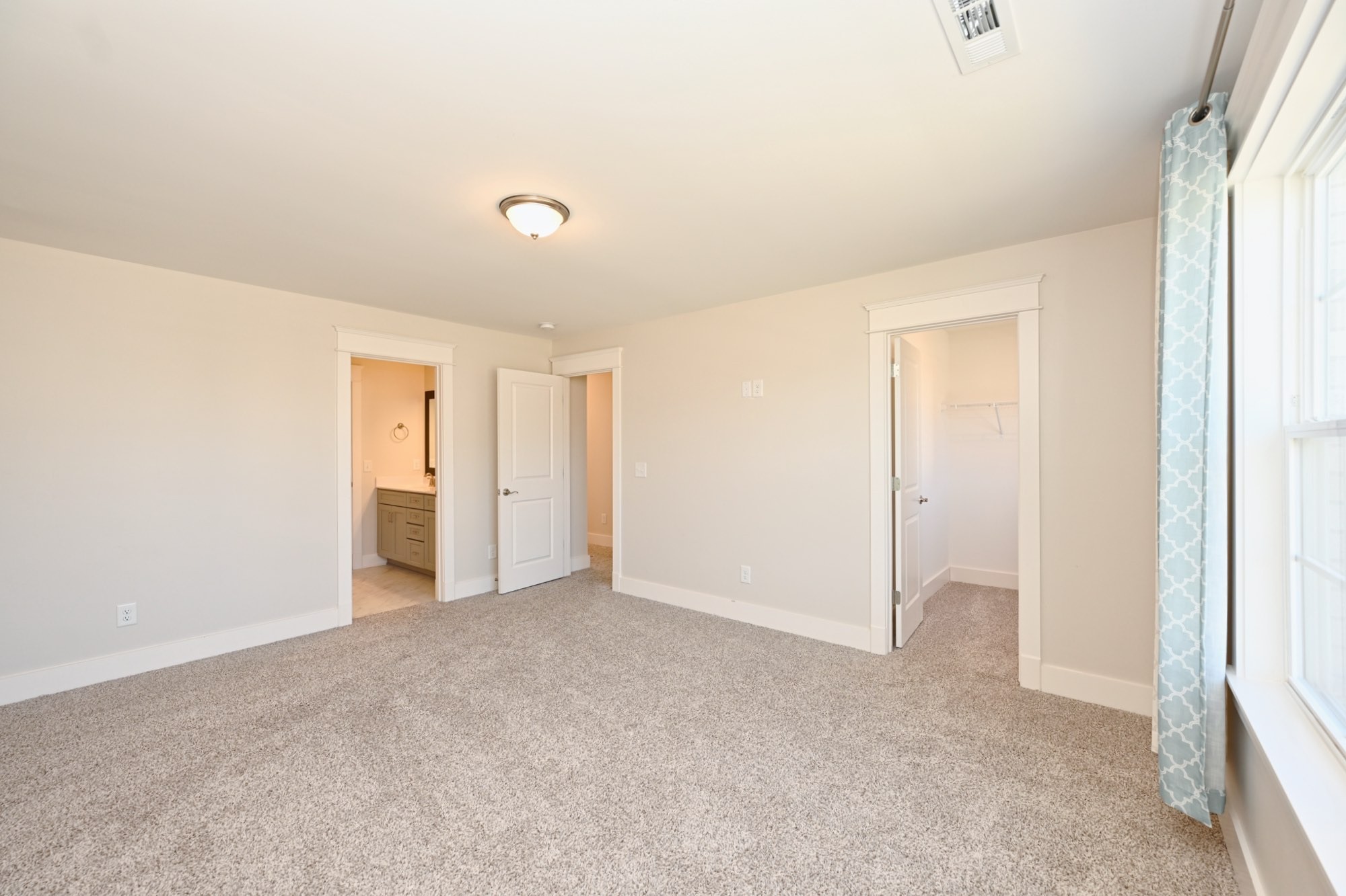 7077 Fiddlers Glen Dr