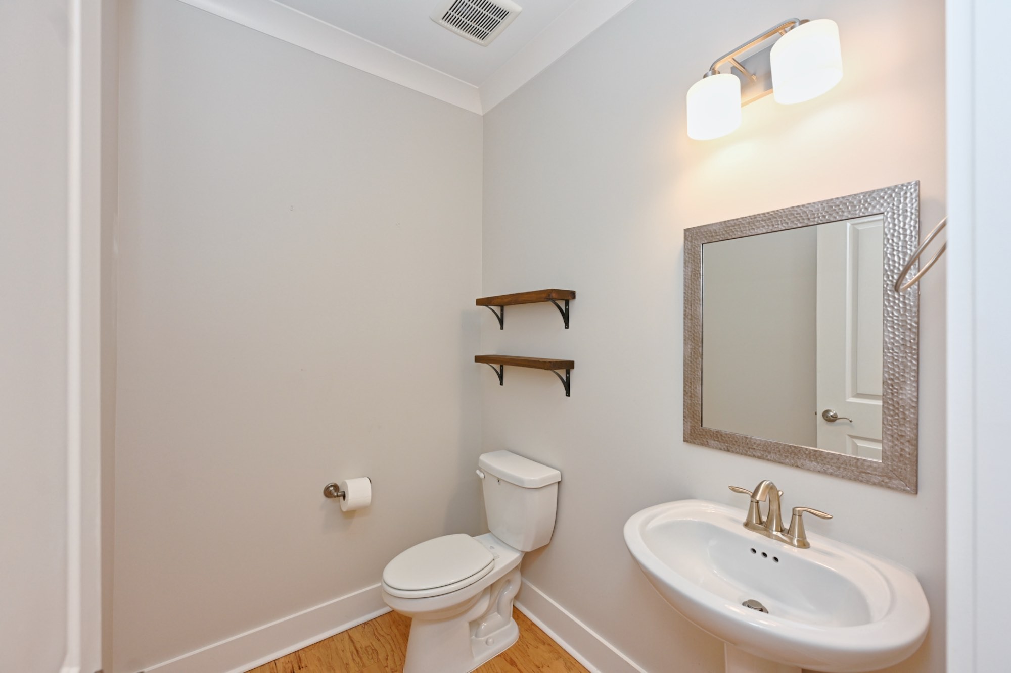 7077 Fiddlers Glen Dr