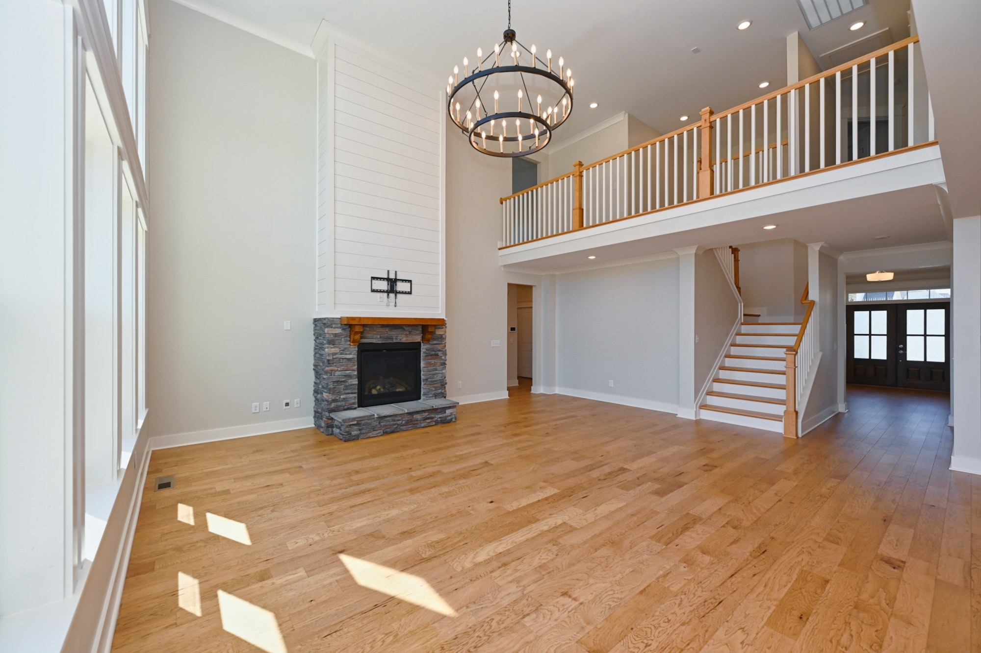 7077 Fiddlers Glen Dr