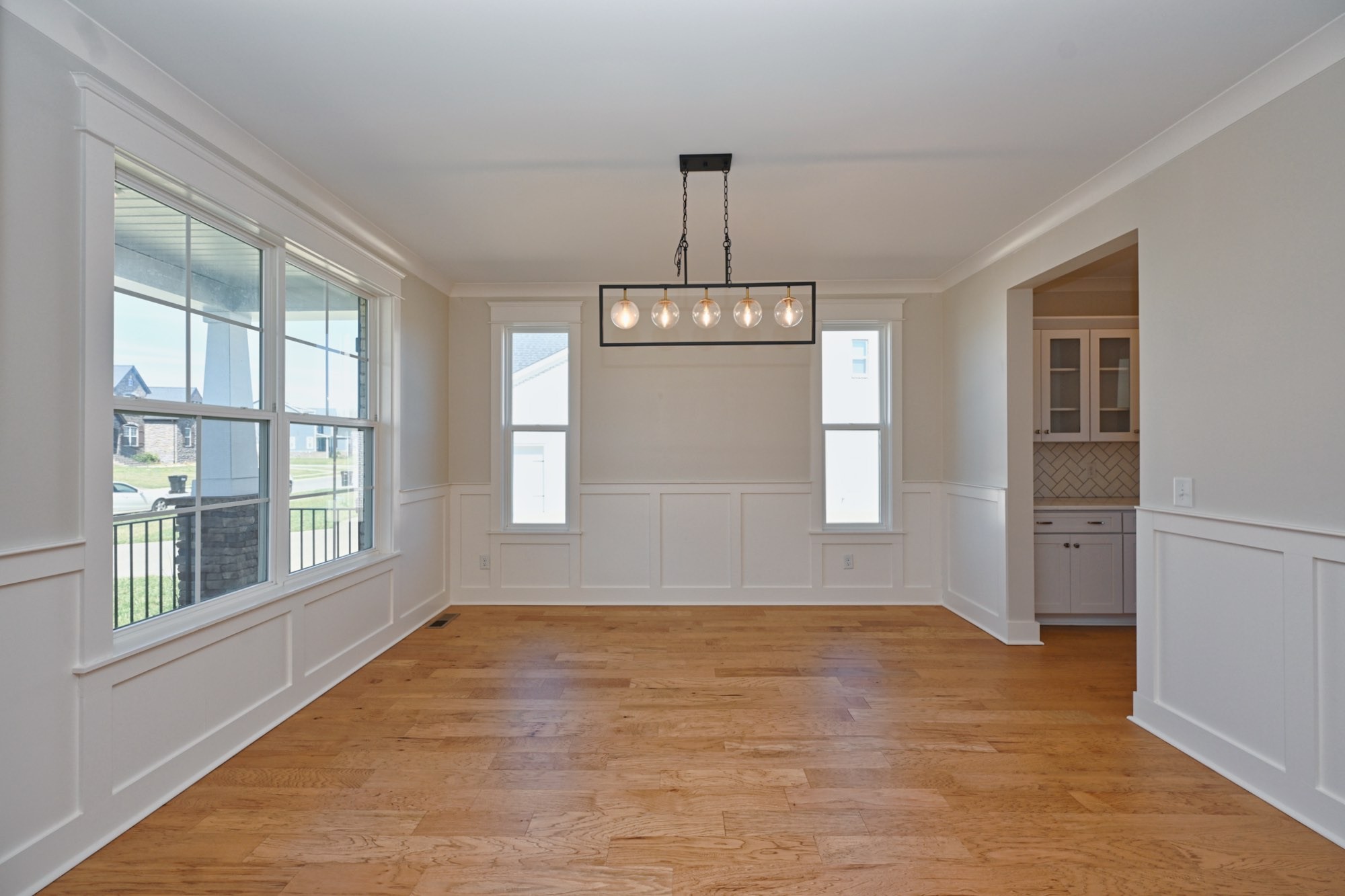 7077 Fiddlers Glen Dr