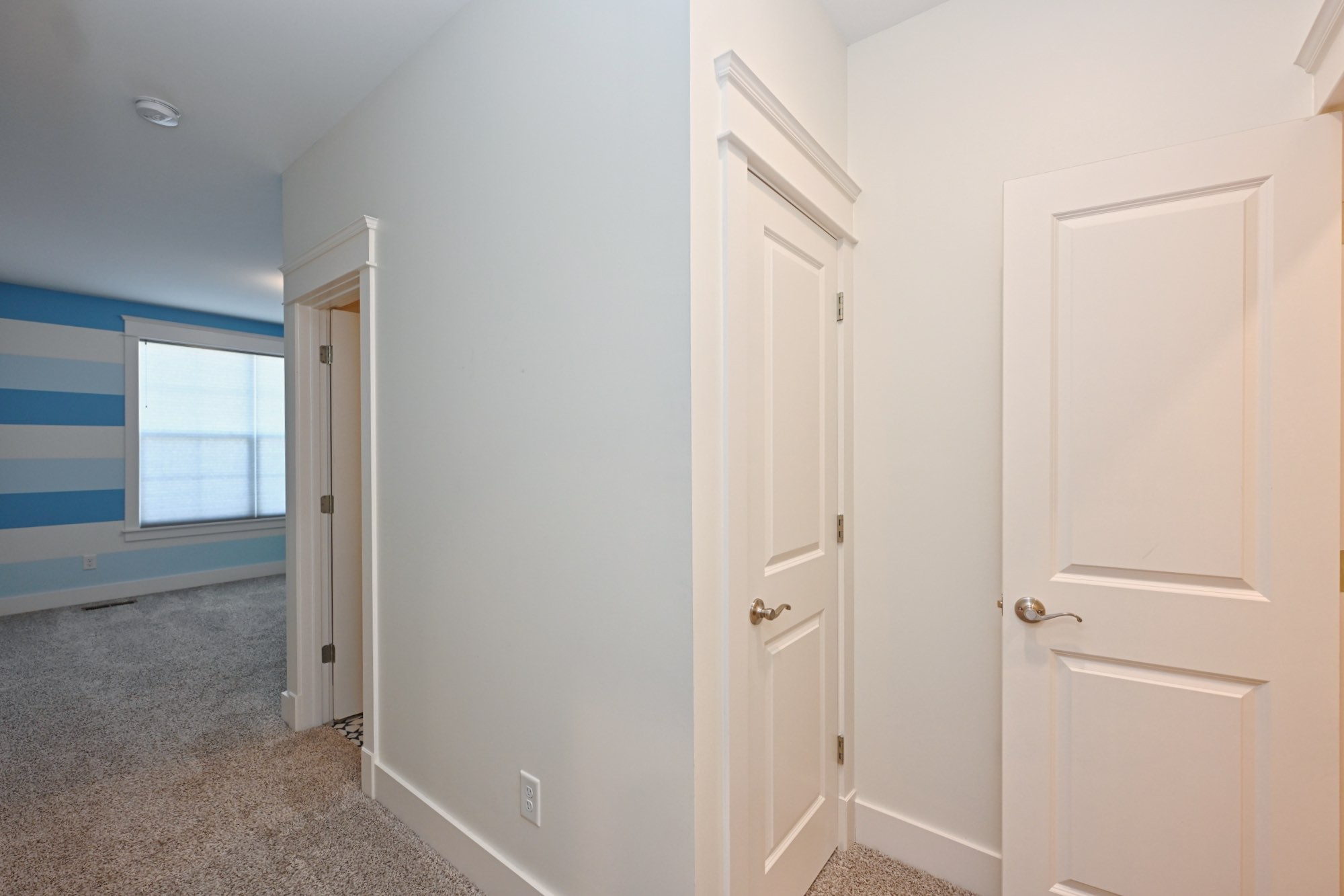 7077 Fiddlers Glen Dr