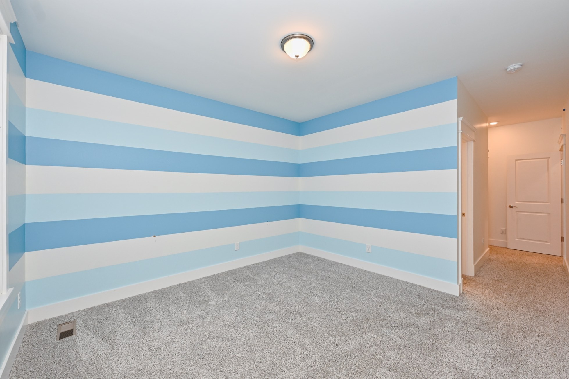 7077 Fiddlers Glen Dr
