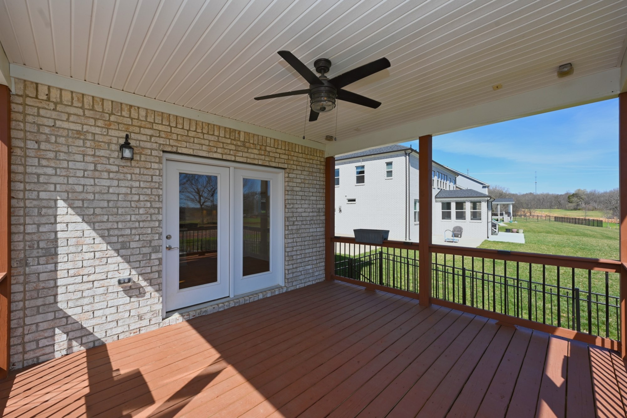 7077 Fiddlers Glen Dr