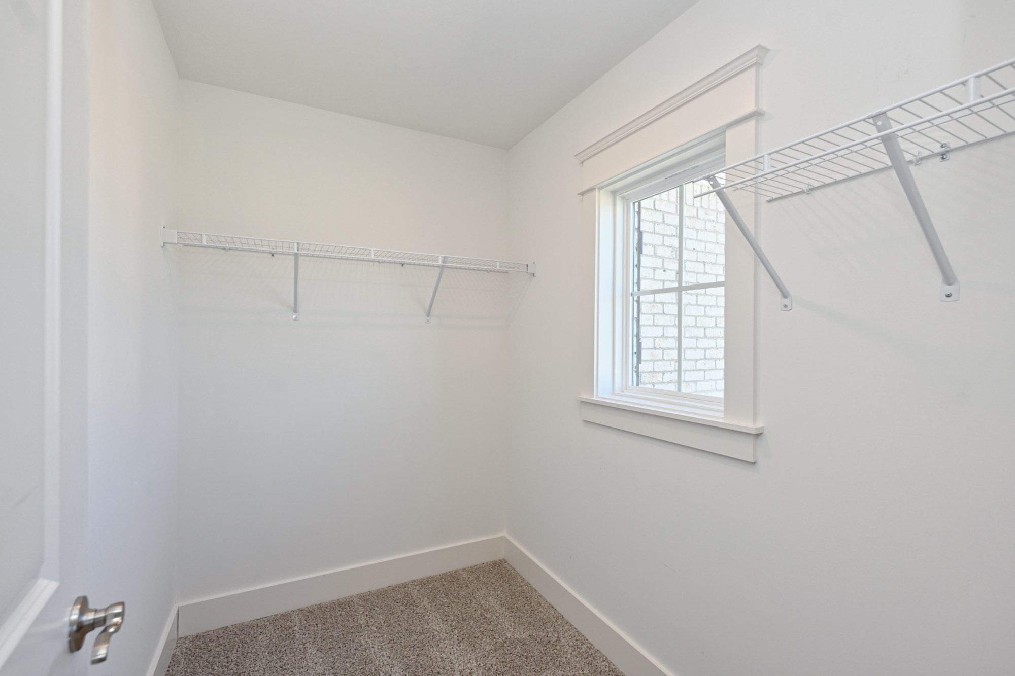 7077 Fiddlers Glen Dr