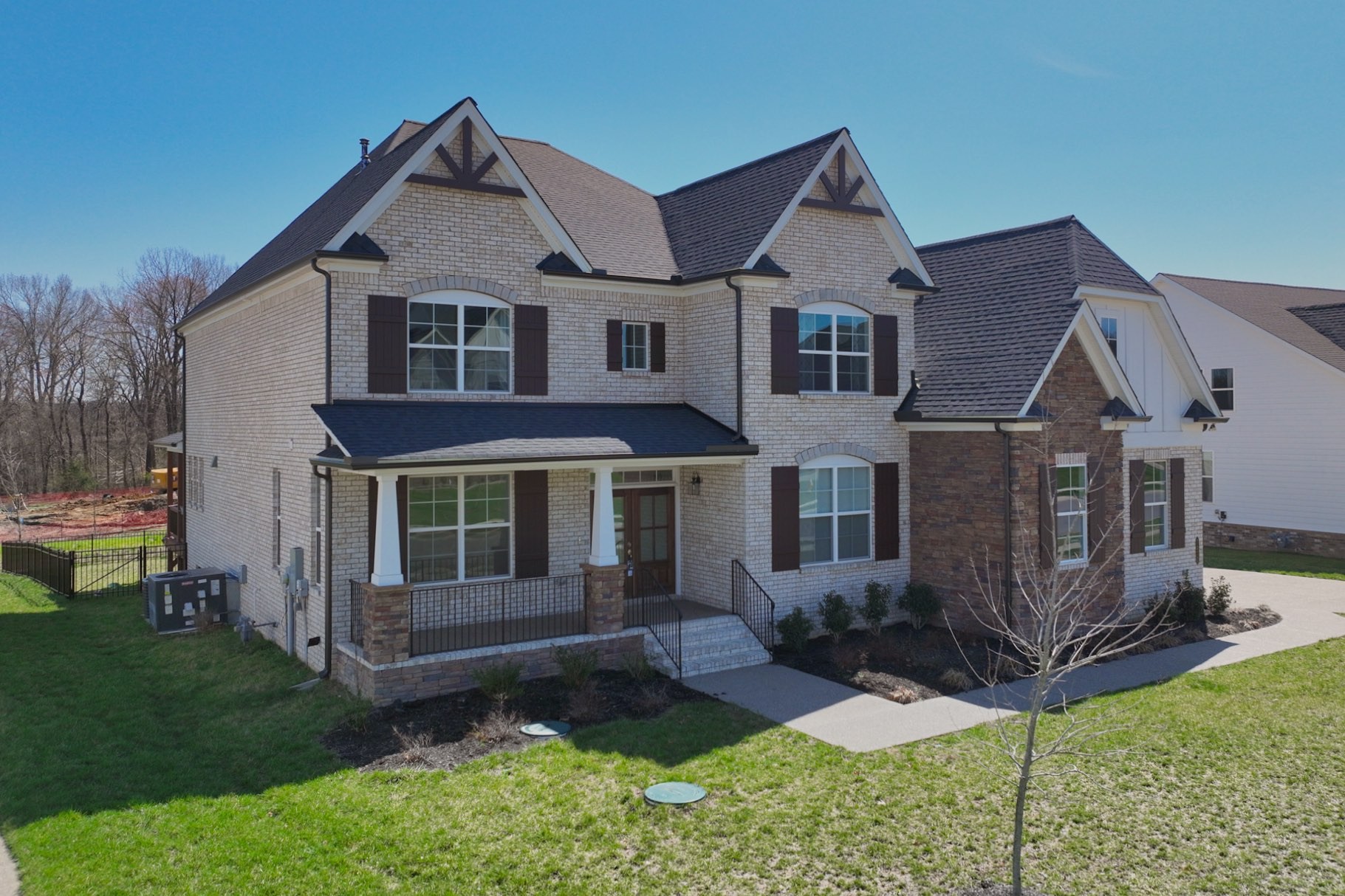 7077 Fiddlers Glen Dr
