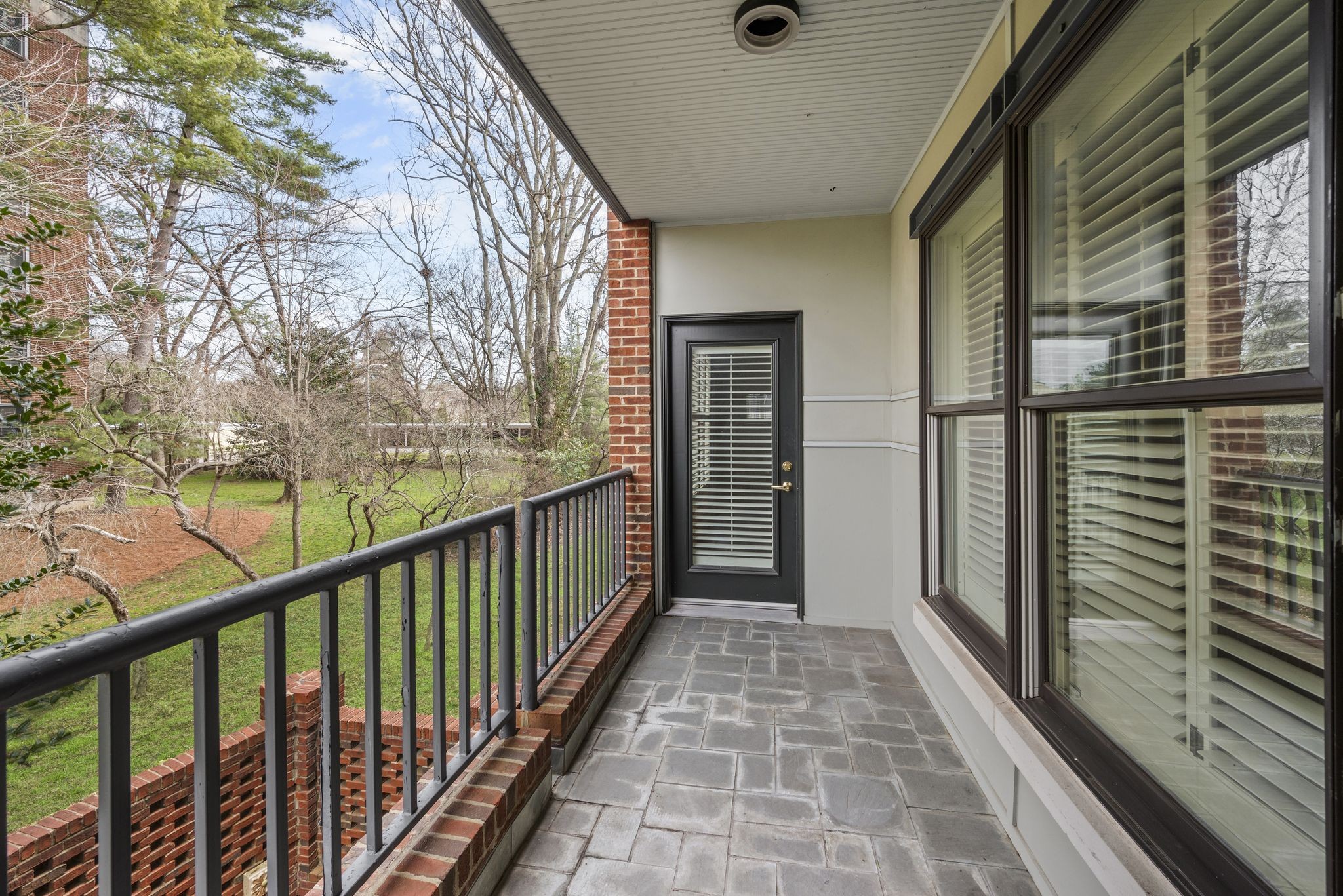 4040 Woodlawn Dr Unit: 20