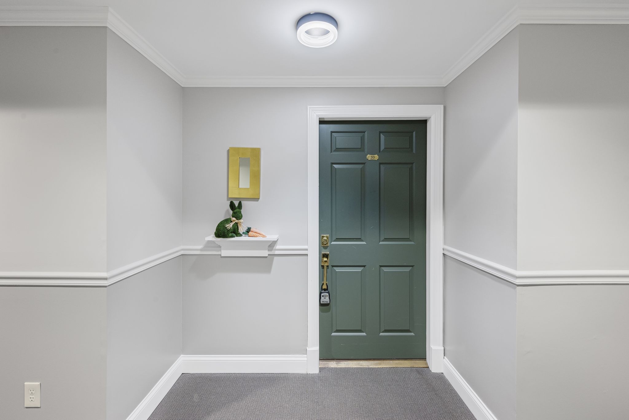4040 Woodlawn Dr Unit: 20