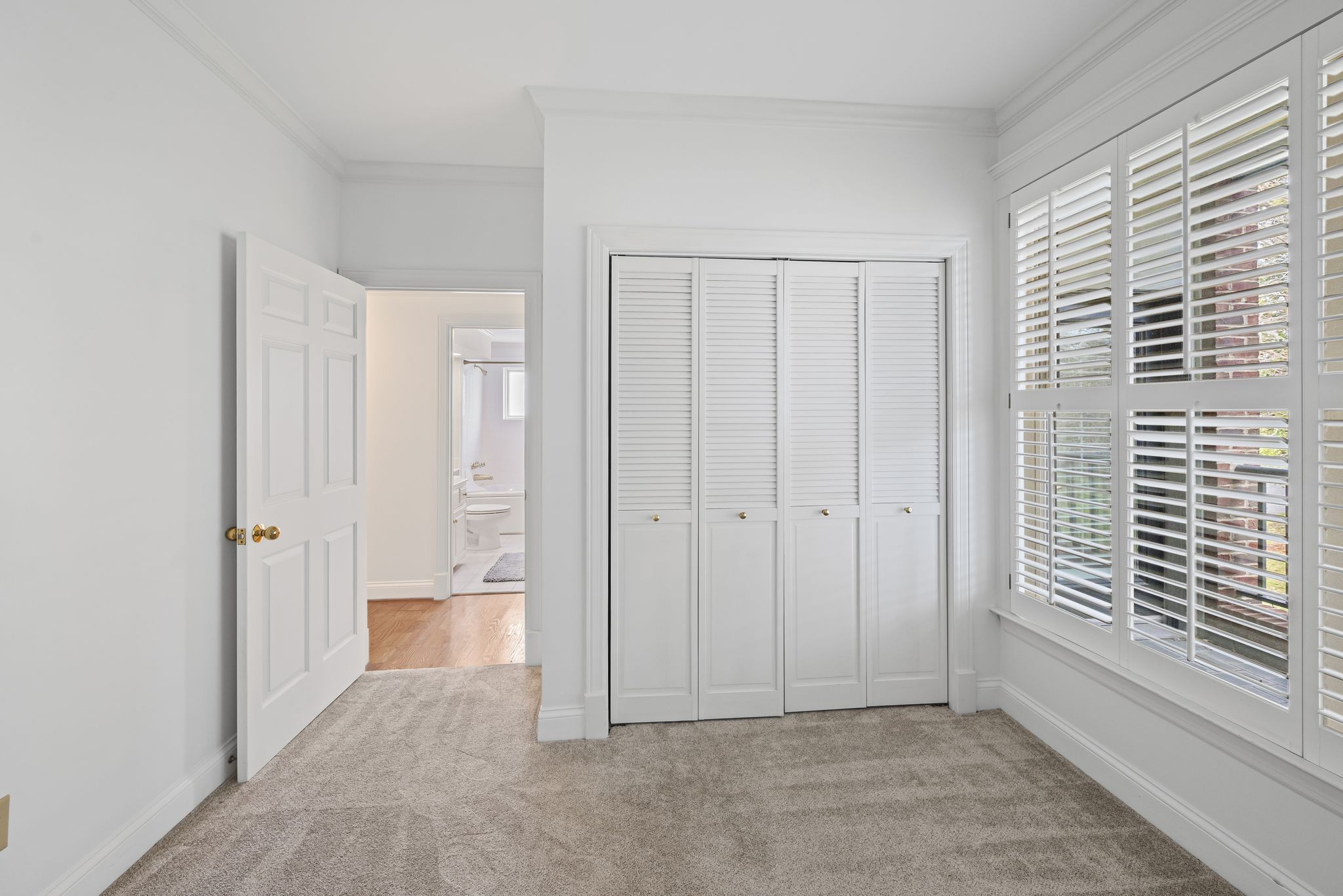 4040 Woodlawn Dr Unit: 20