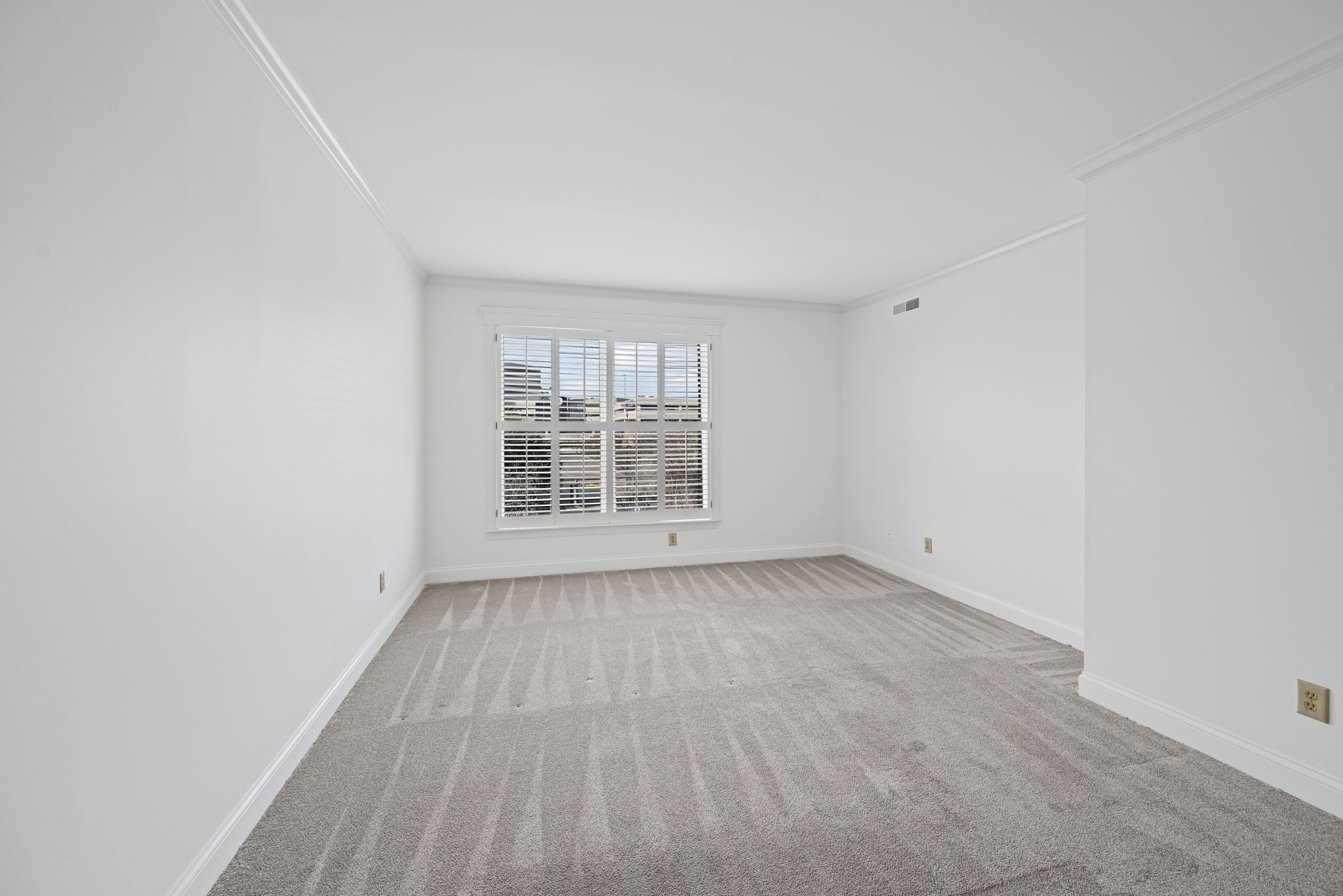 4040 Woodlawn Dr Unit: 20