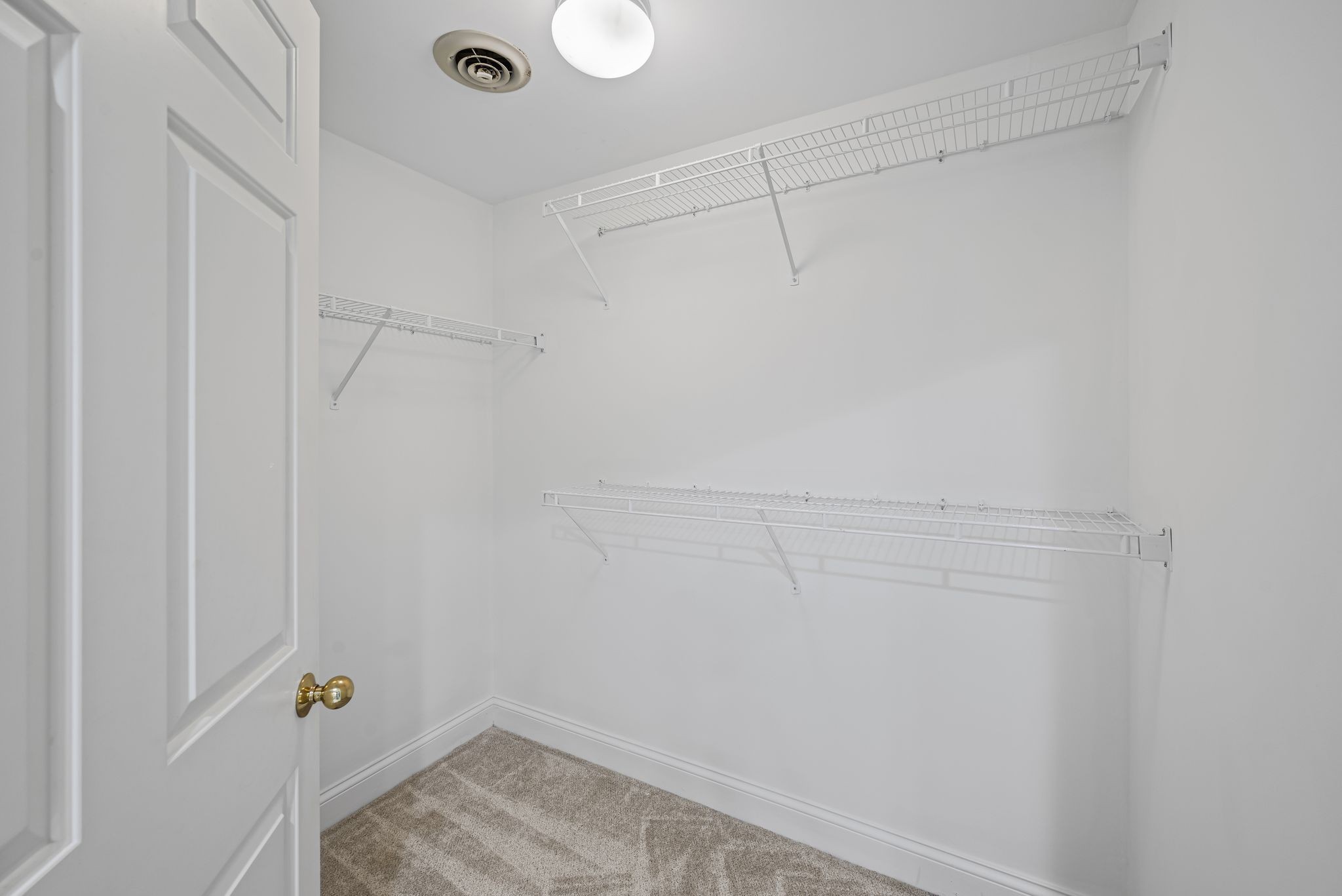4040 Woodlawn Dr Unit: 20