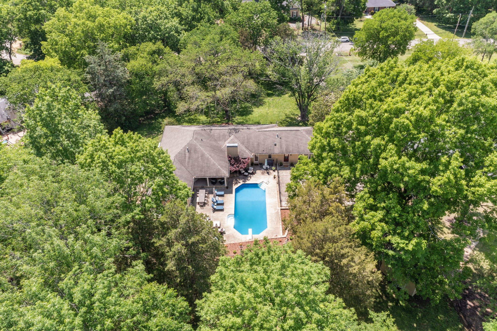 506 Clematis Dr