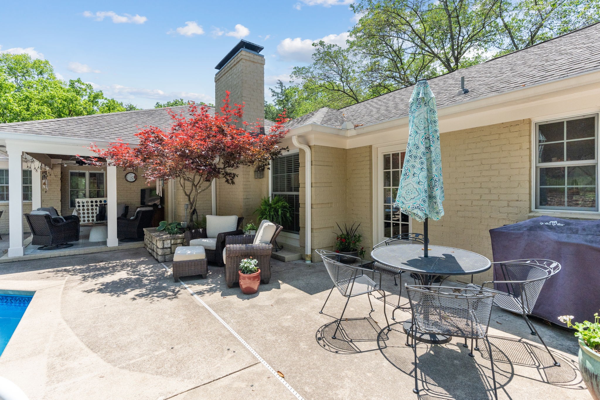 506 Clematis Dr