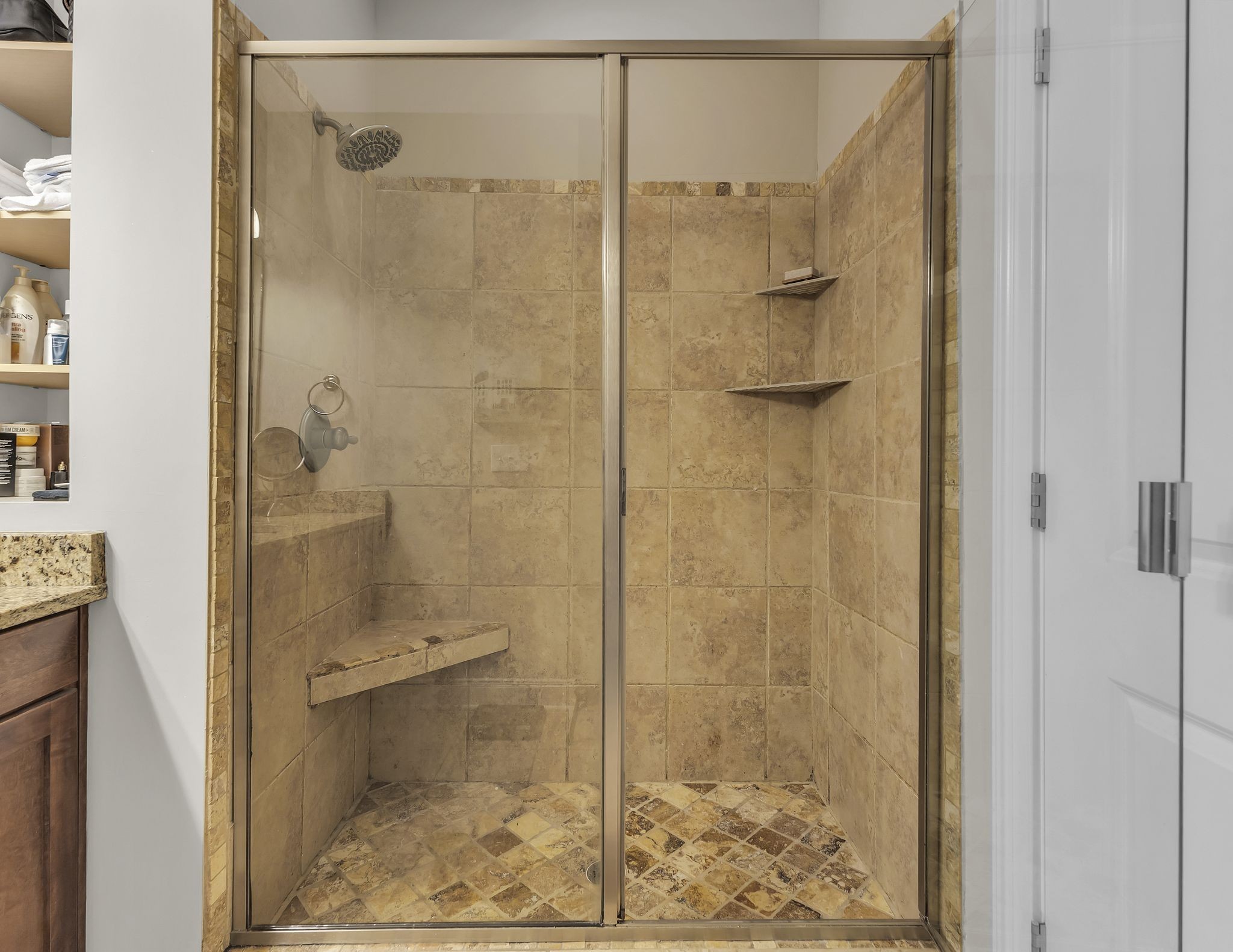 2112 Acklen Ave Unit: 201