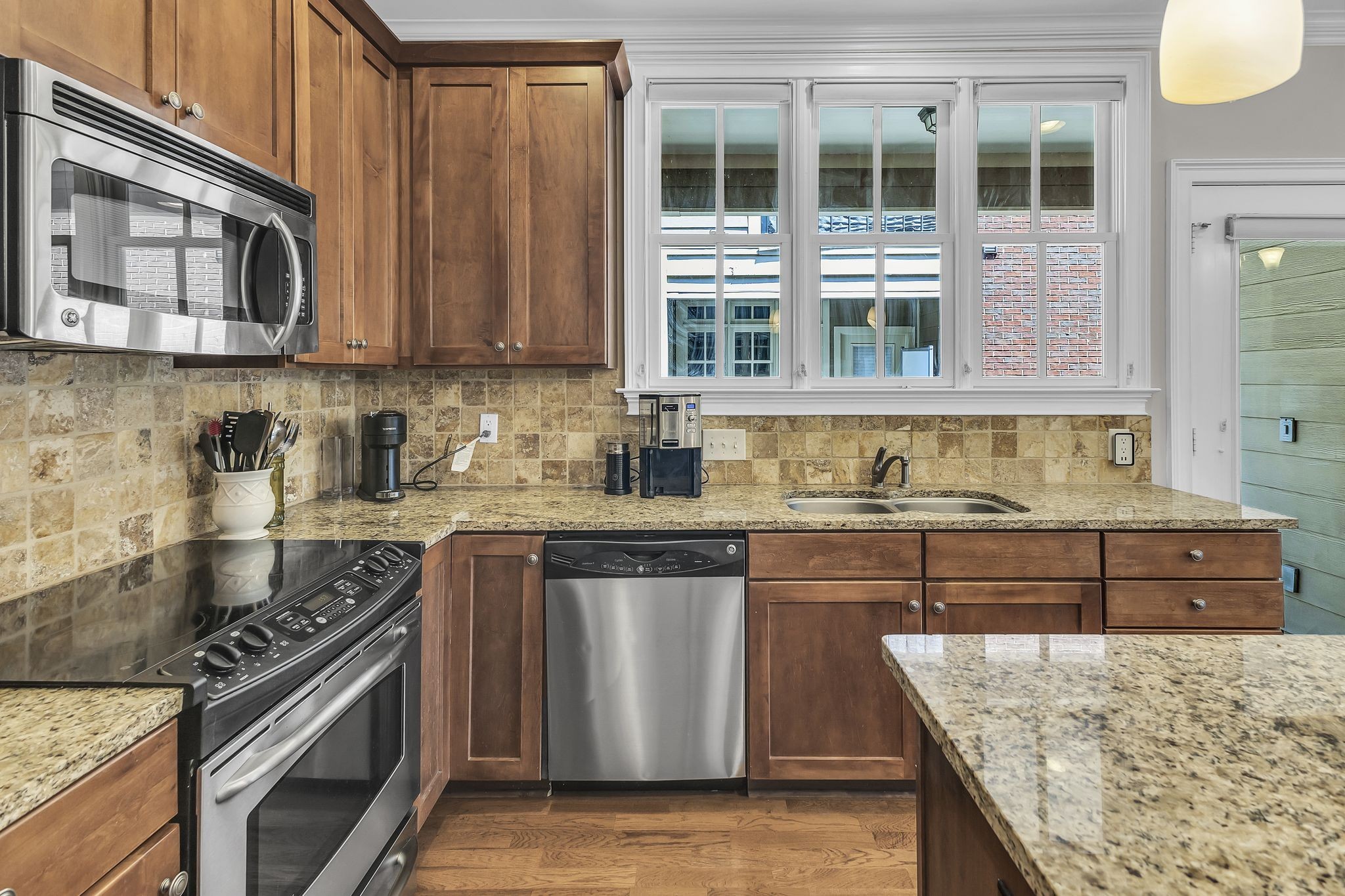 2112 Acklen Ave Unit: 201