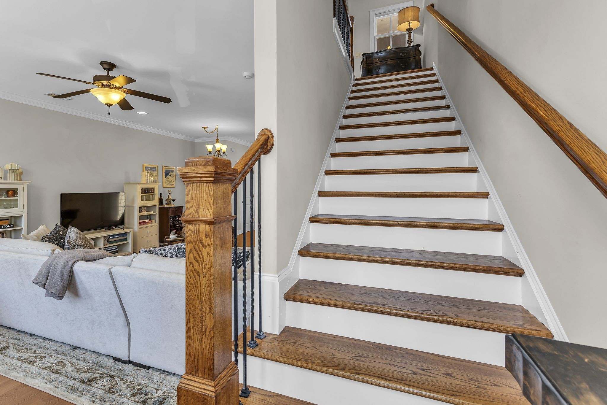 2112 Acklen Ave Unit: 201