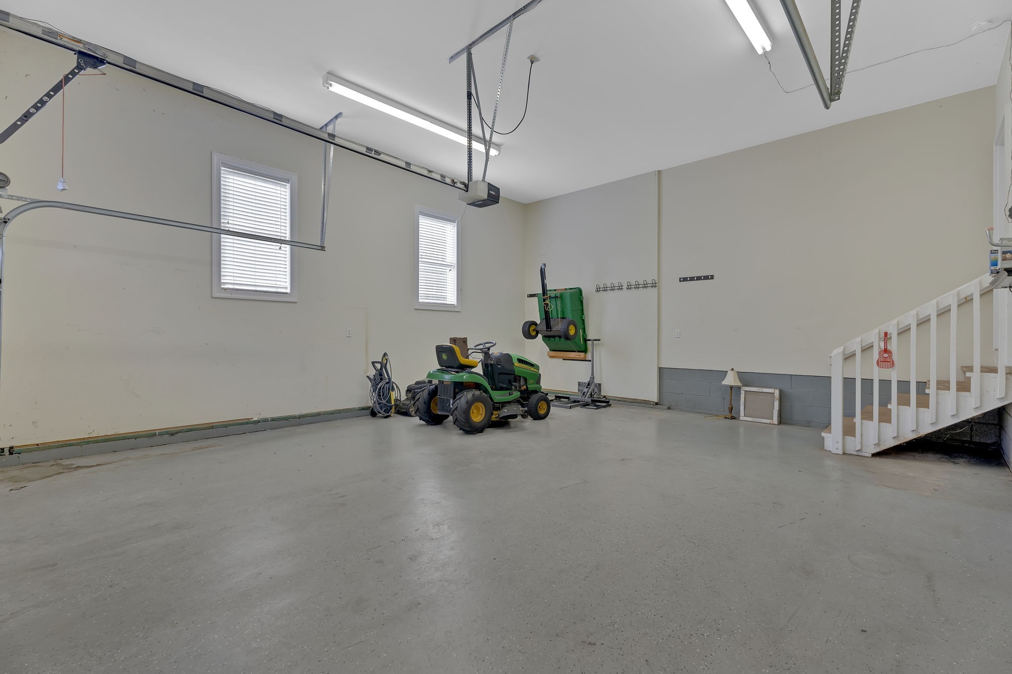 8036 Charlotte Pike