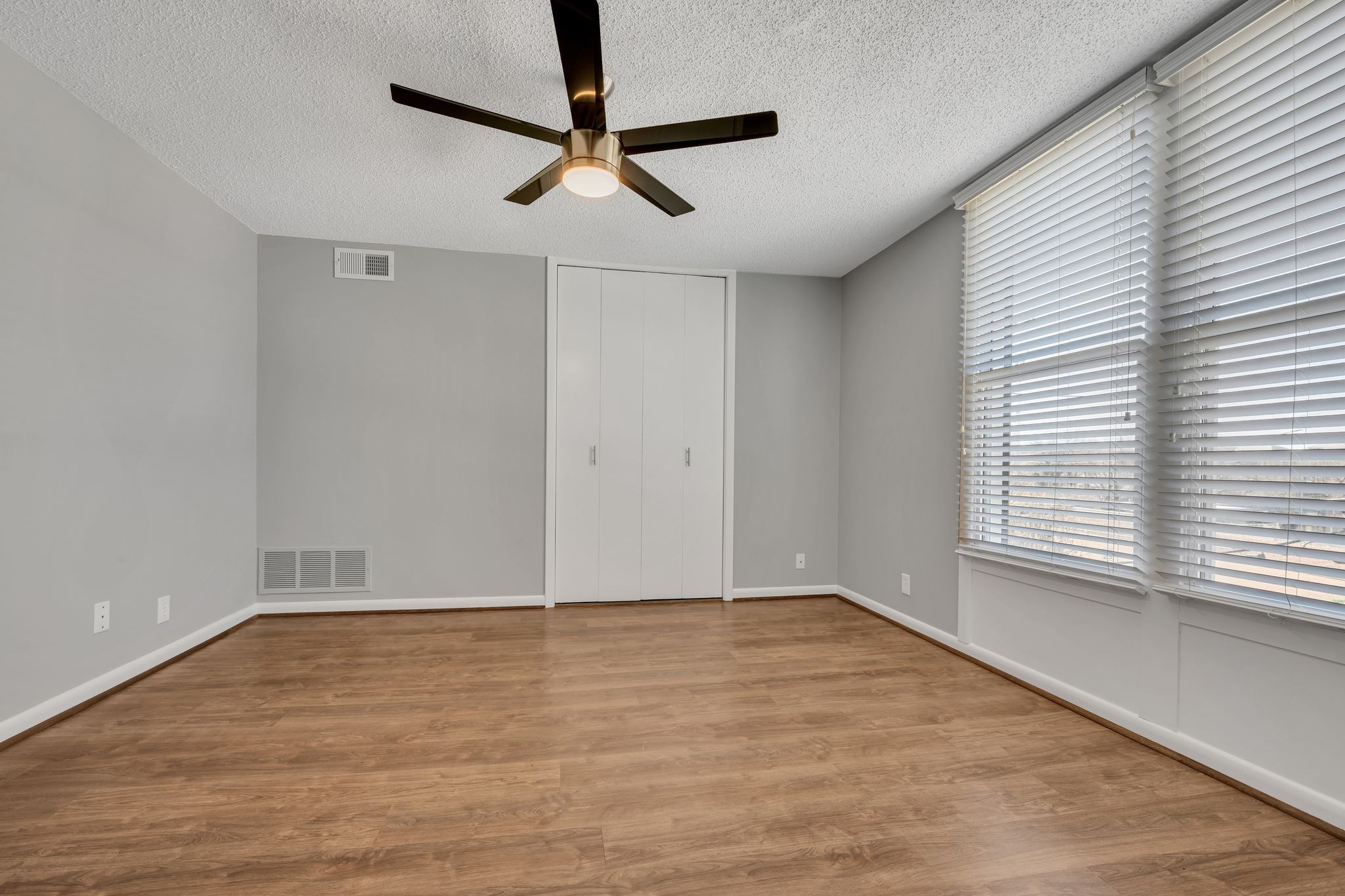 3831 West End Ave Unit: 32