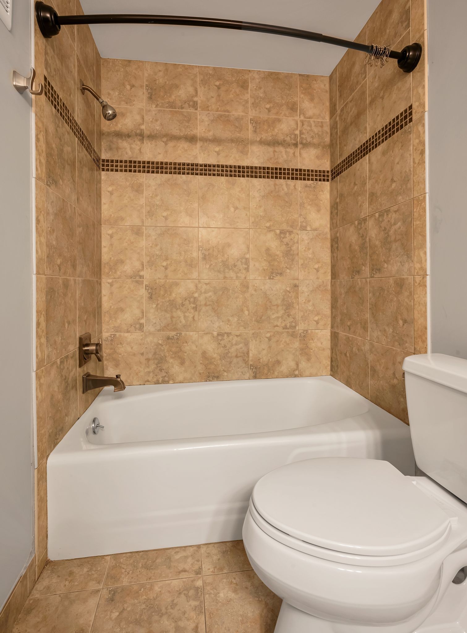 3831 West End Ave Unit: 32