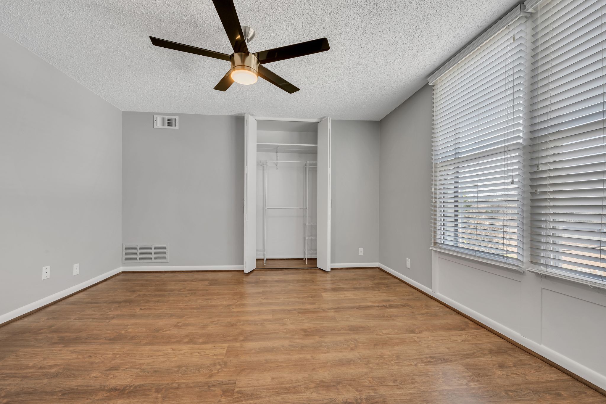 3831 West End Ave Unit: 32