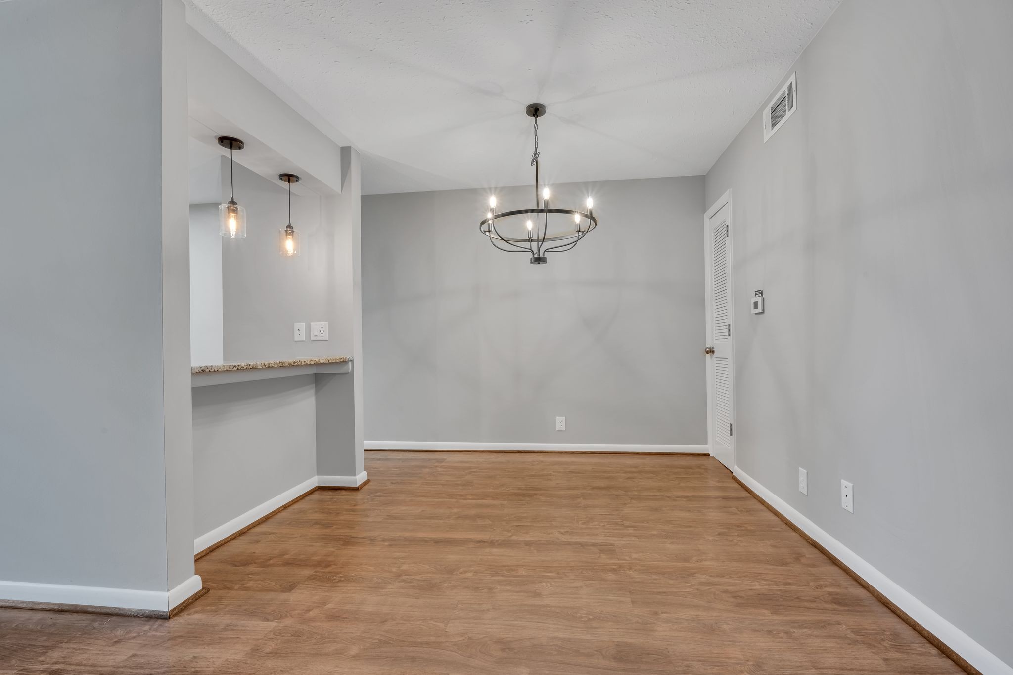 3831 West End Ave Unit: 32