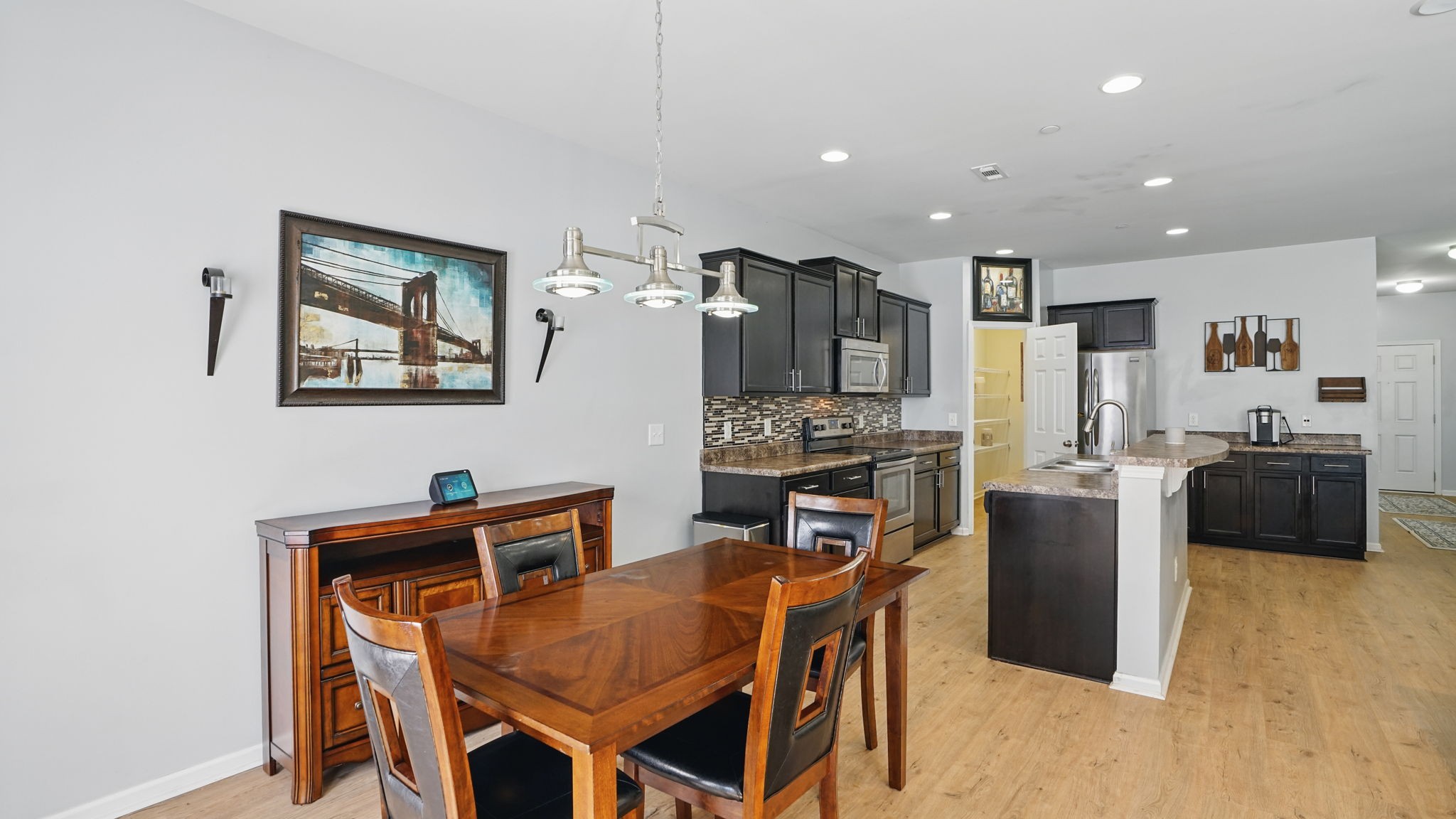 517 Rock Island Way