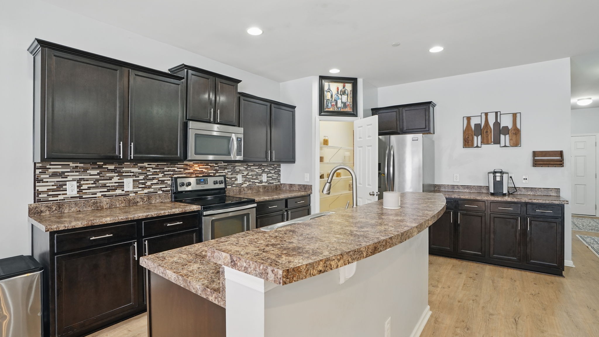 517 Rock Island Way