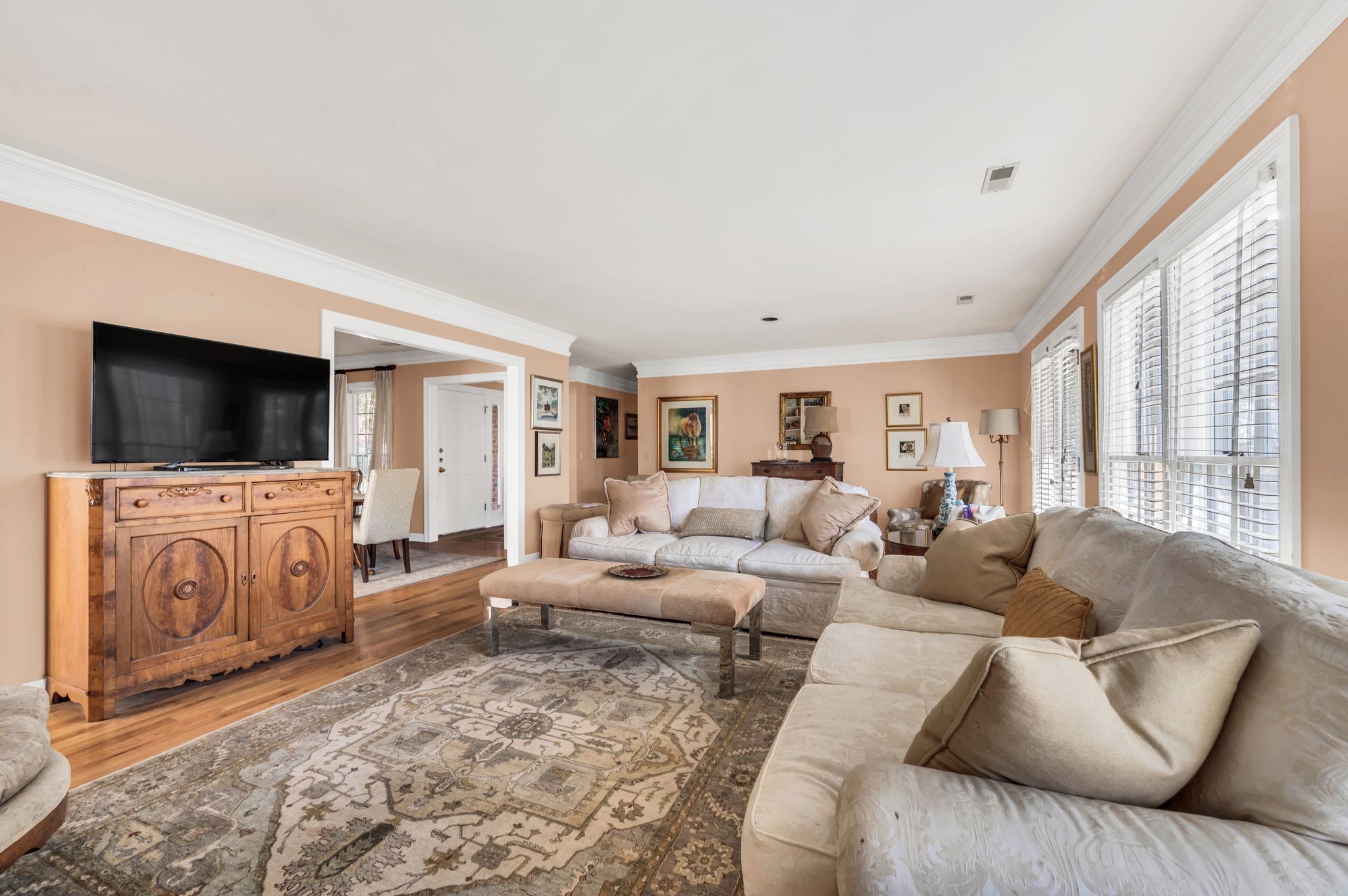 6928 Collinswood Dr