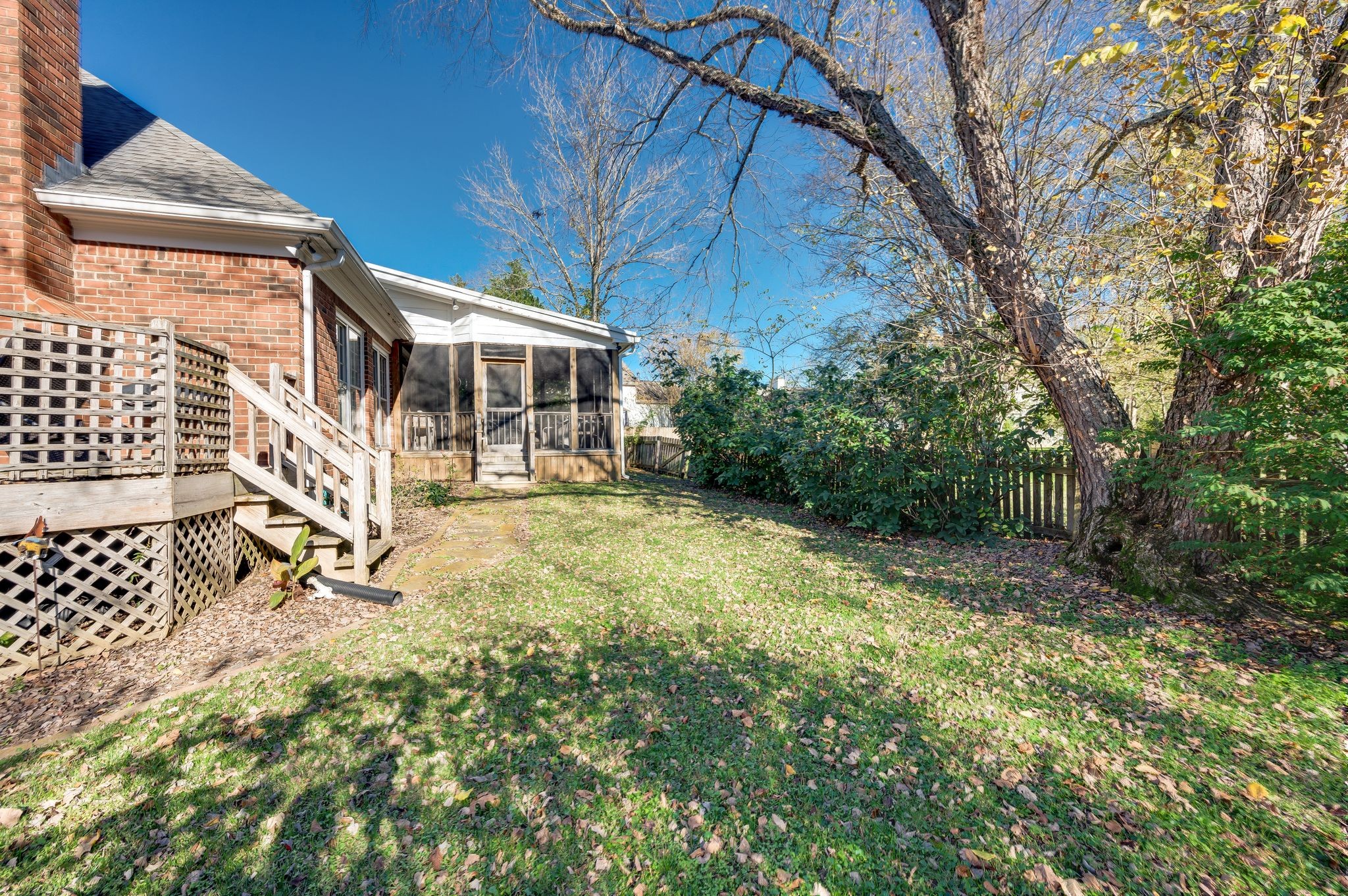 6928 Collinswood Dr