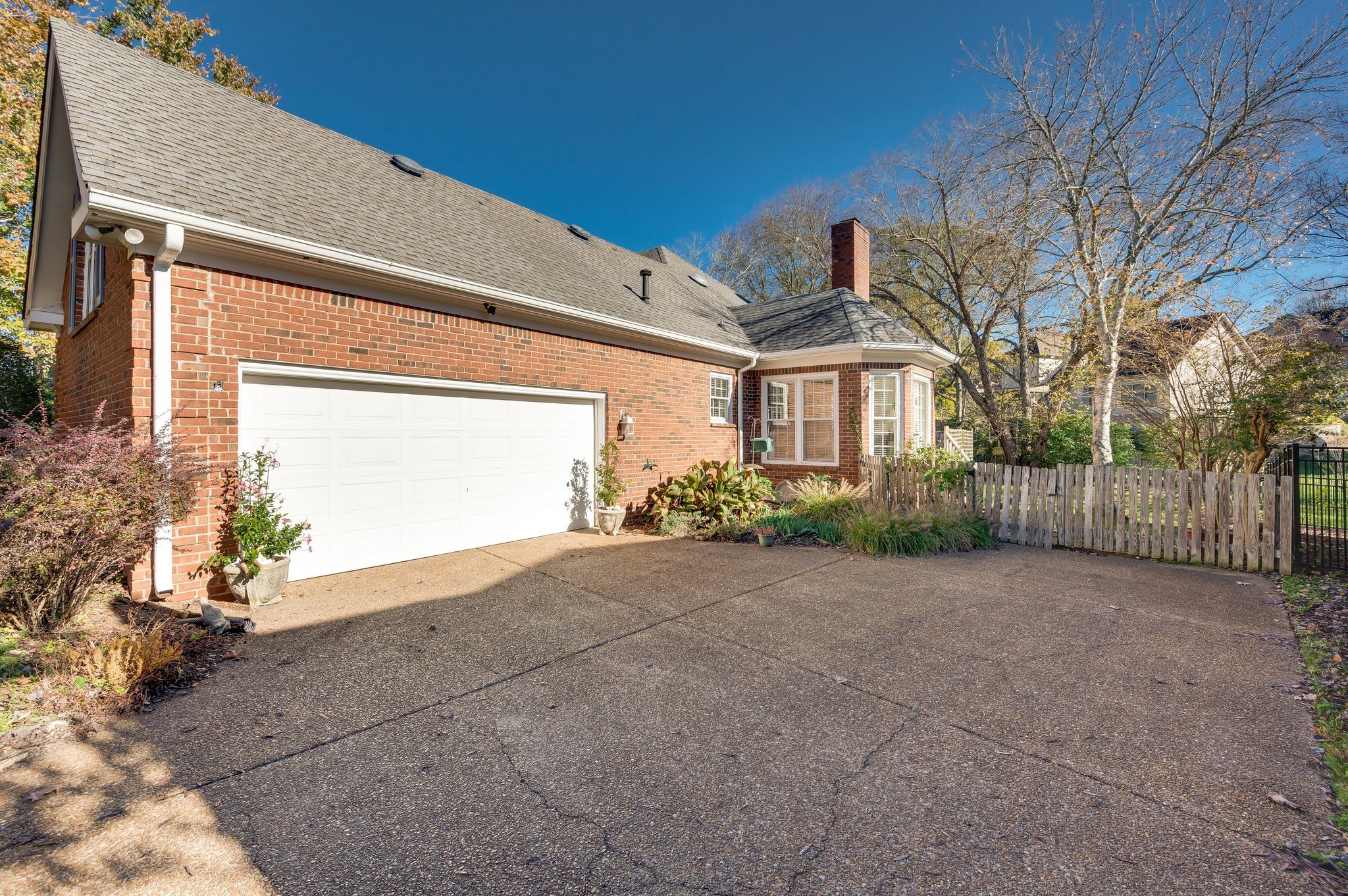 6928 Collinswood Dr