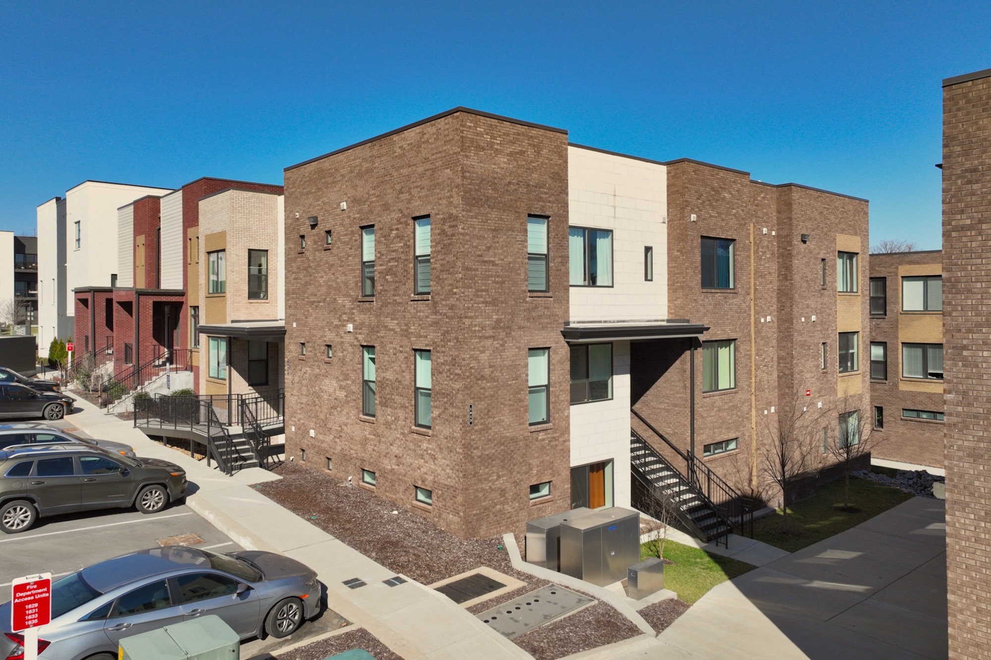 1613 Marshall Hollow Dr Unit: 203
