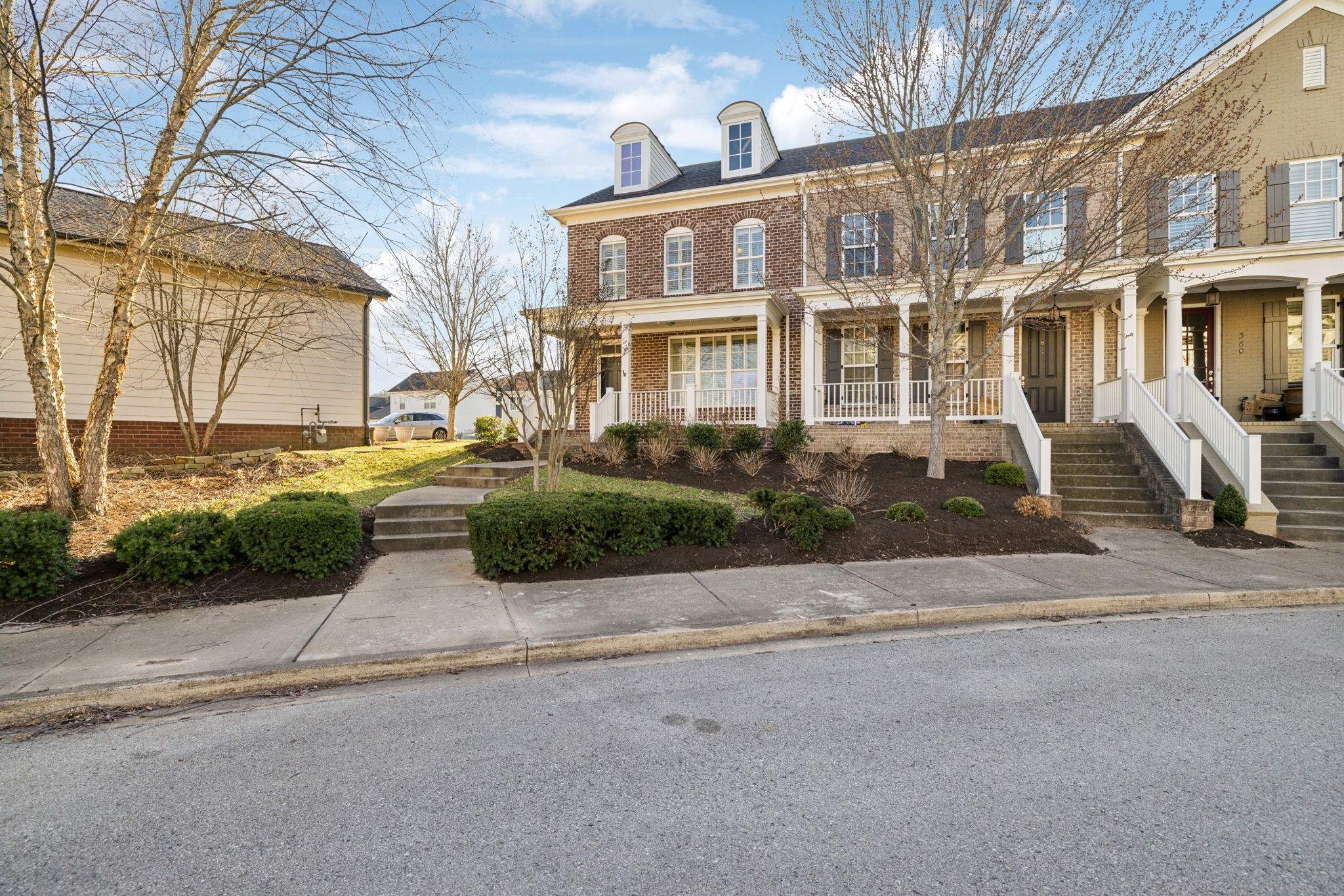 368 Byron Way