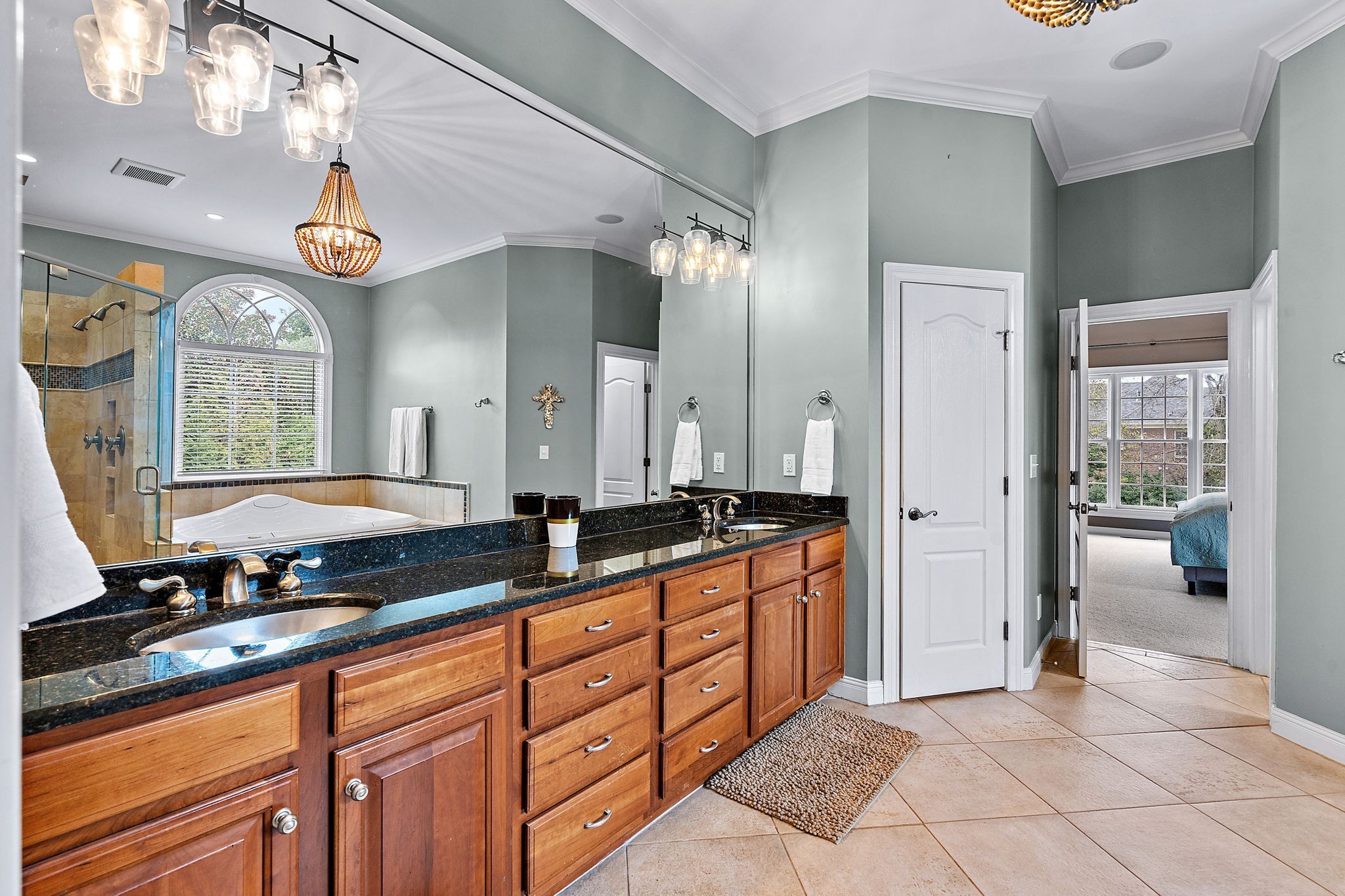 2727 McLemore Way