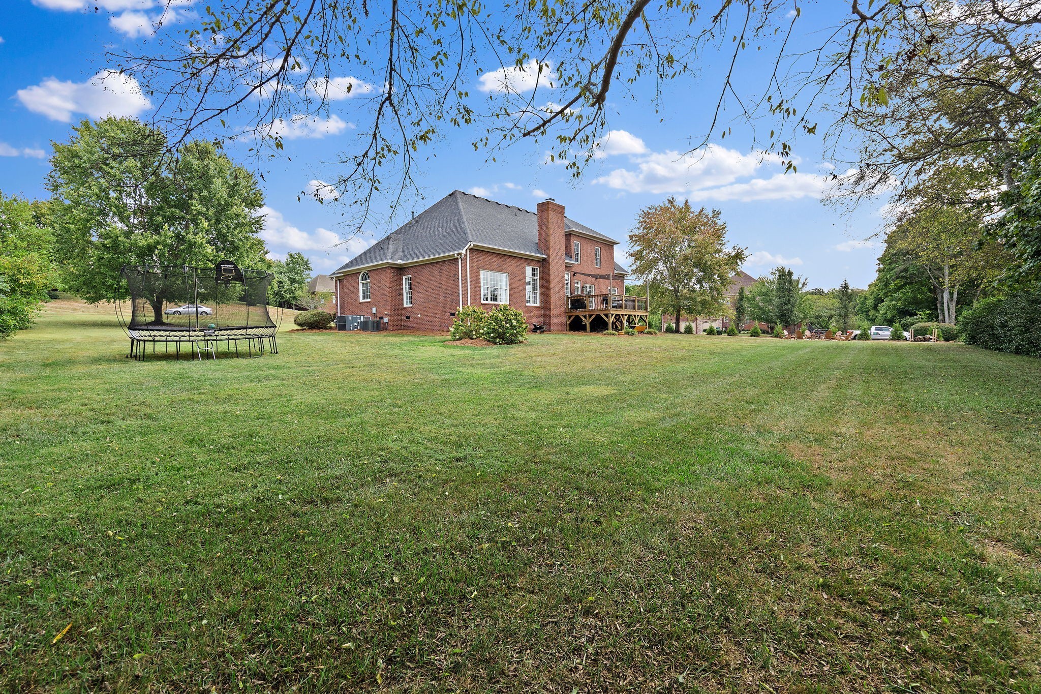 2727 McLemore Way