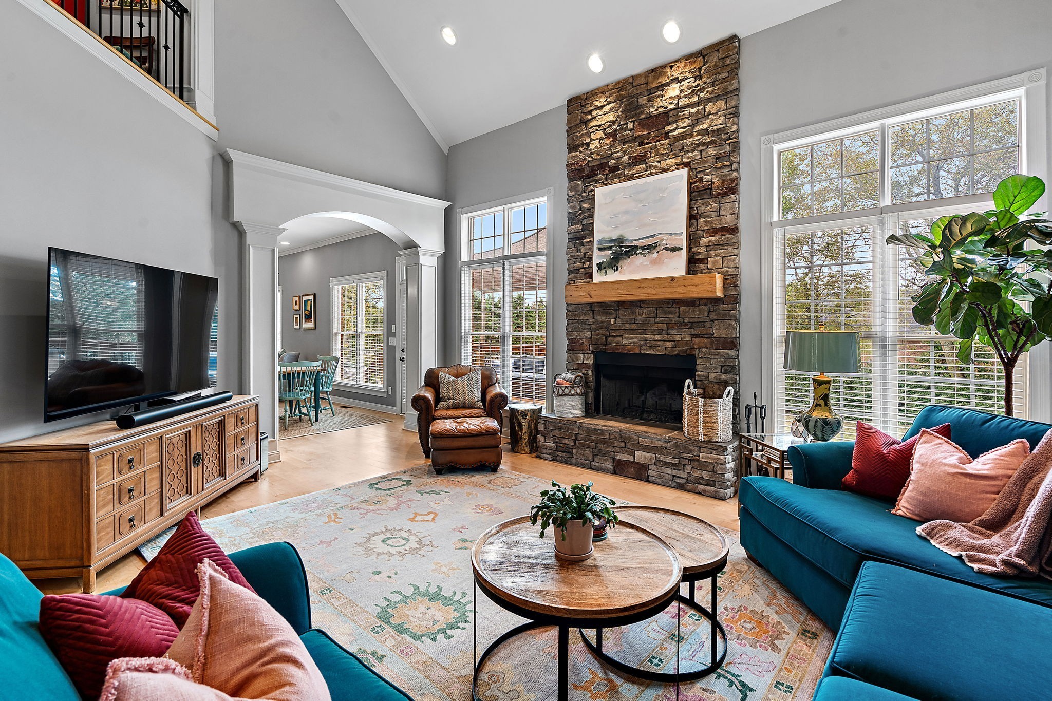 2727 McLemore Way
