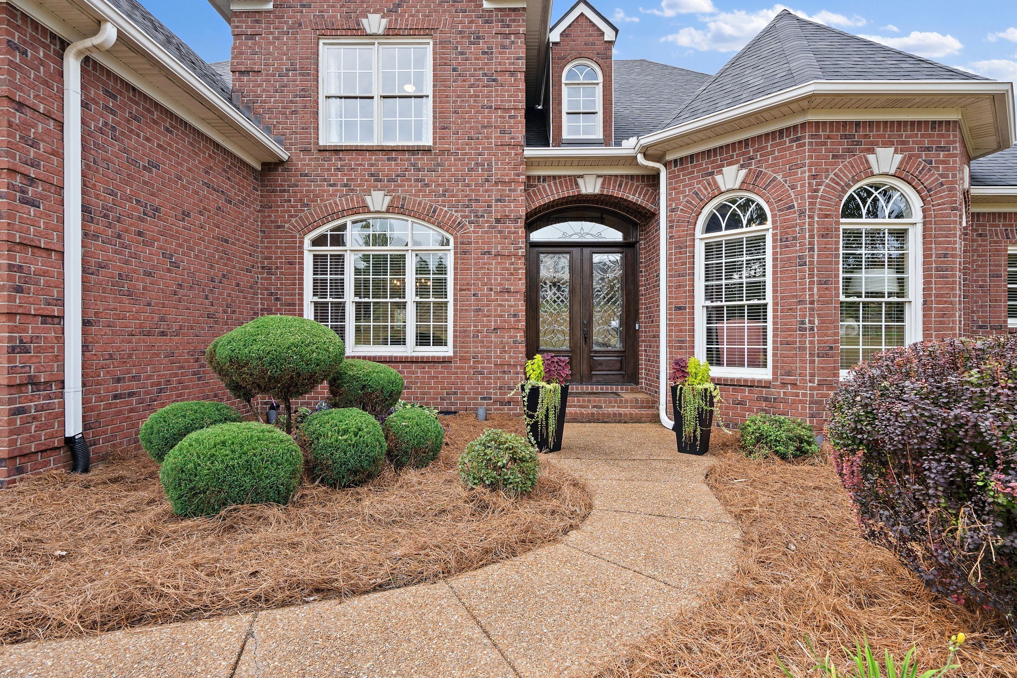 2727 McLemore Way