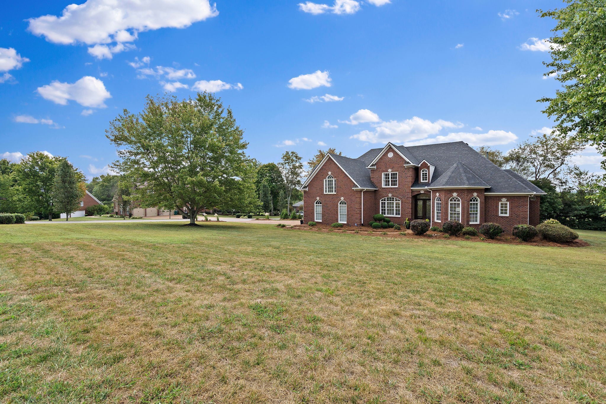 2727 McLemore Way