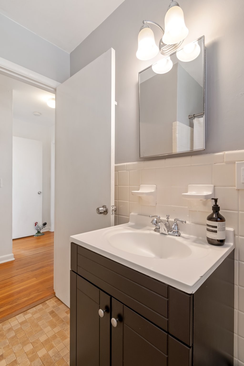 324 Randall Dr