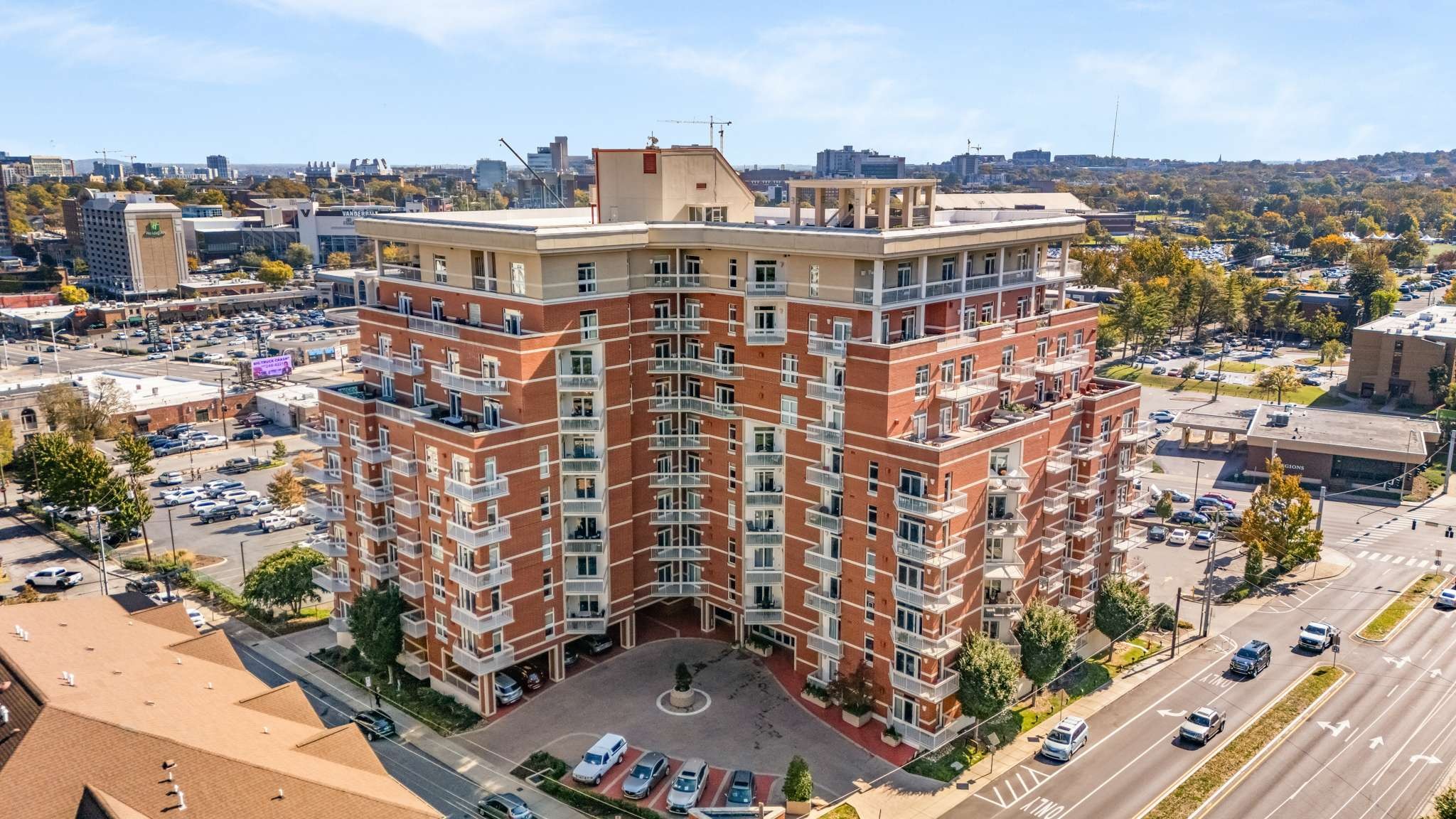 110 31st Ave, N Unit: 104