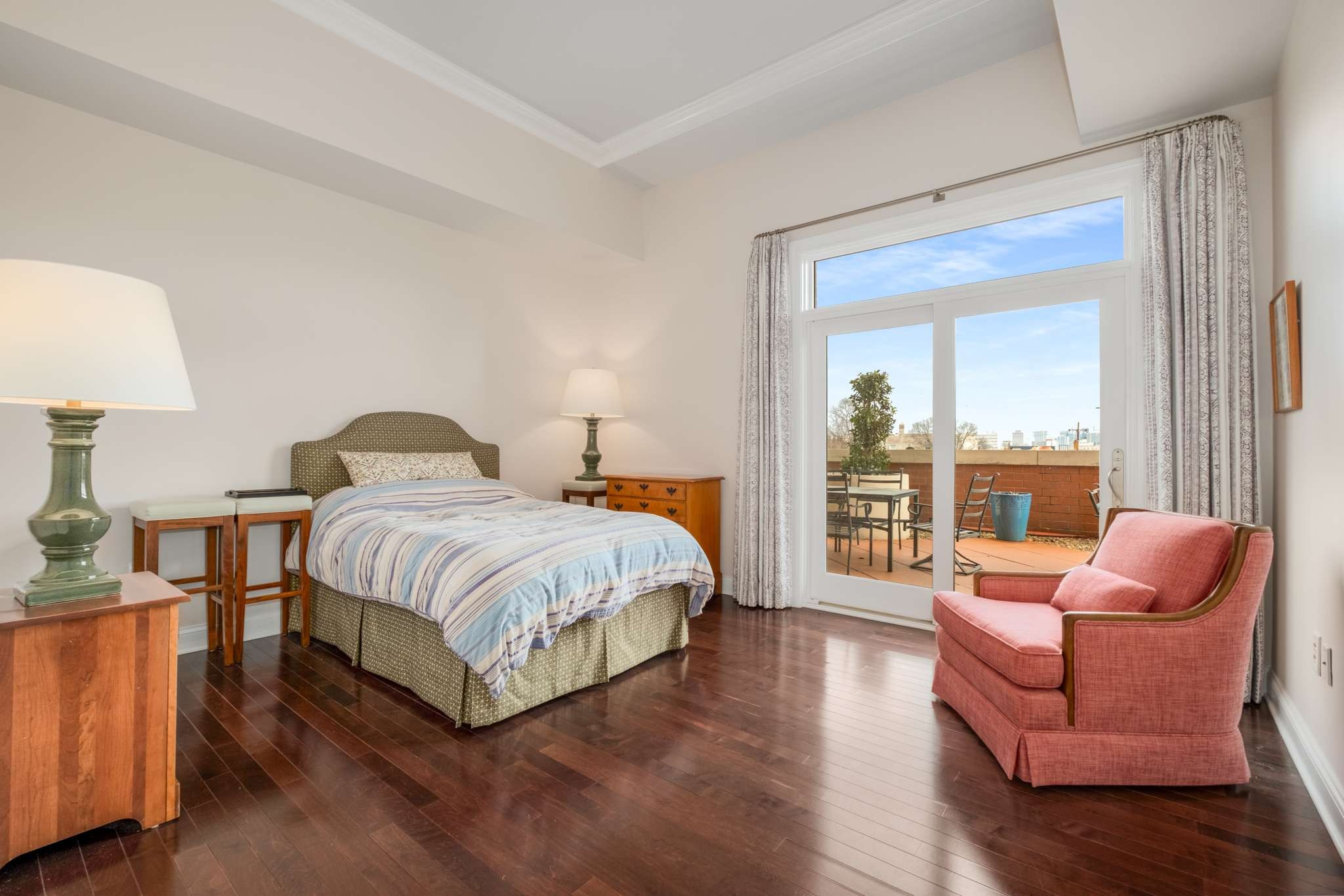 110 31st Ave, N Unit: 104