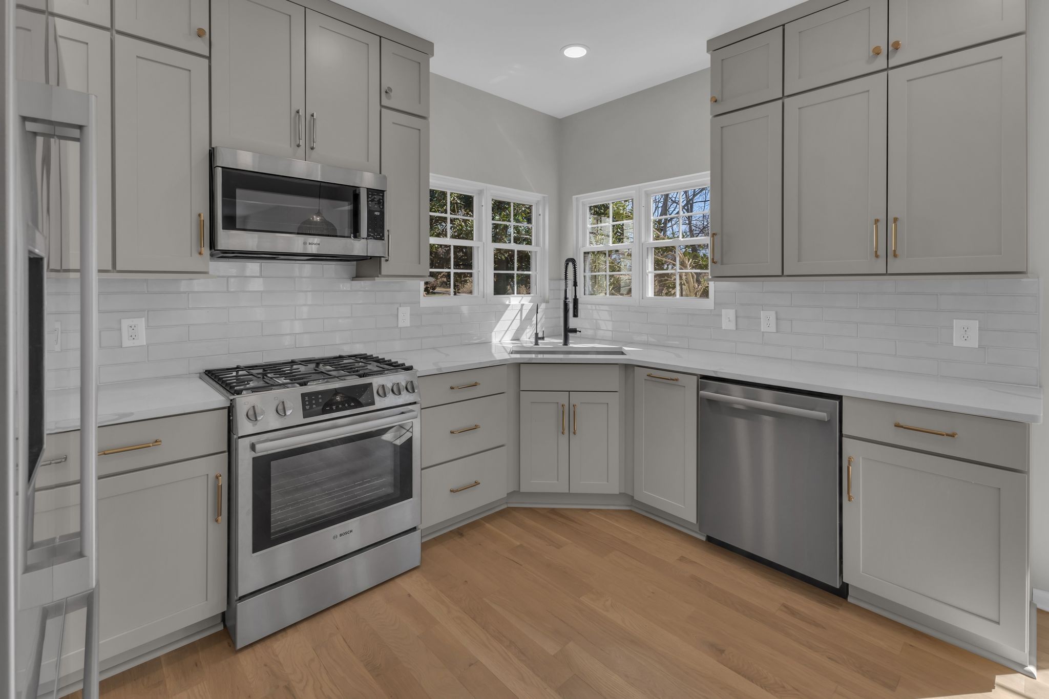 208 Cavalcade Cir
