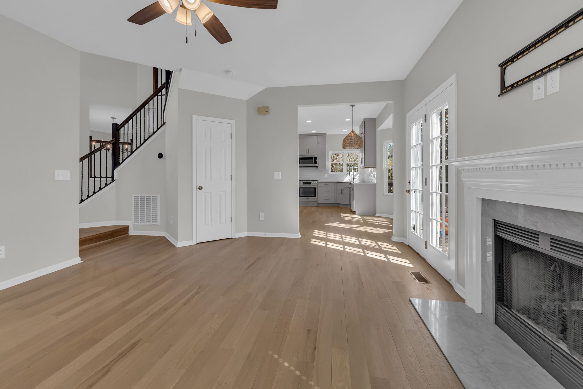 208 Cavalcade Cir