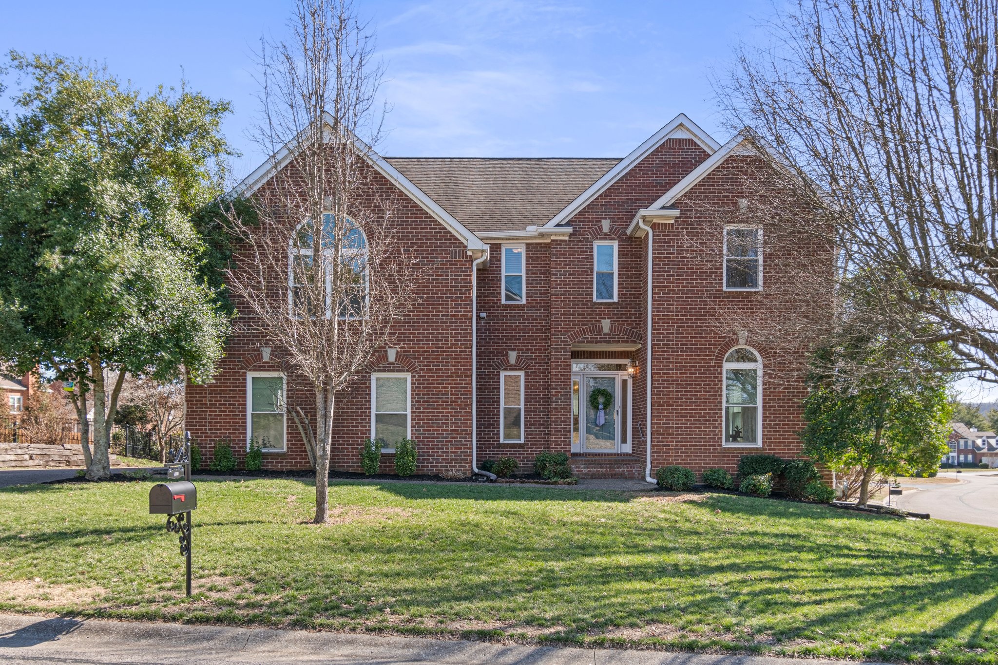 4800 Traceway Dr
