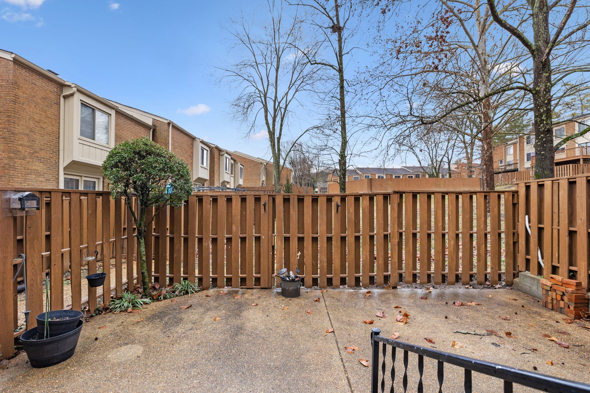 6903 Highland Park Dr