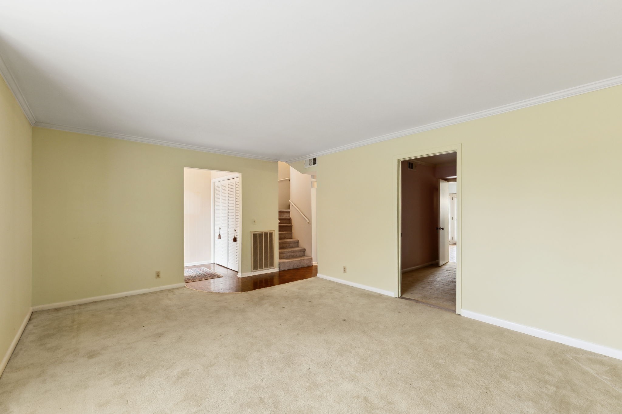 6903 Highland Park Dr