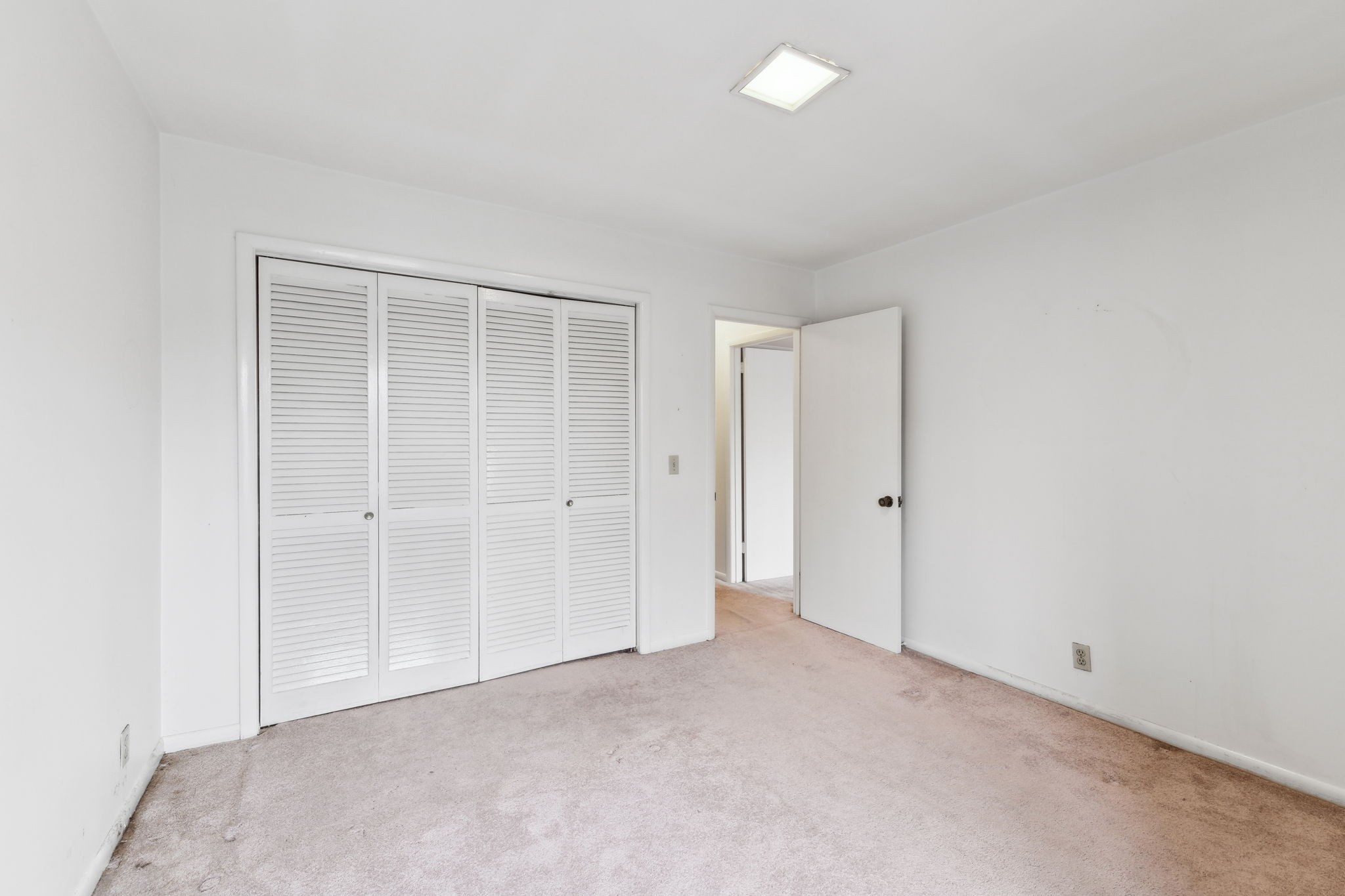 6903 Highland Park Dr