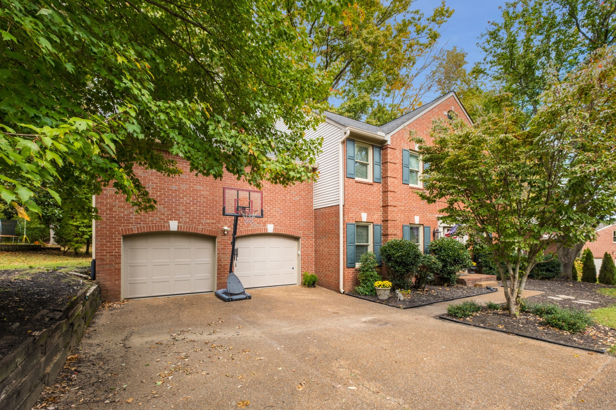 1070 Highland Rd