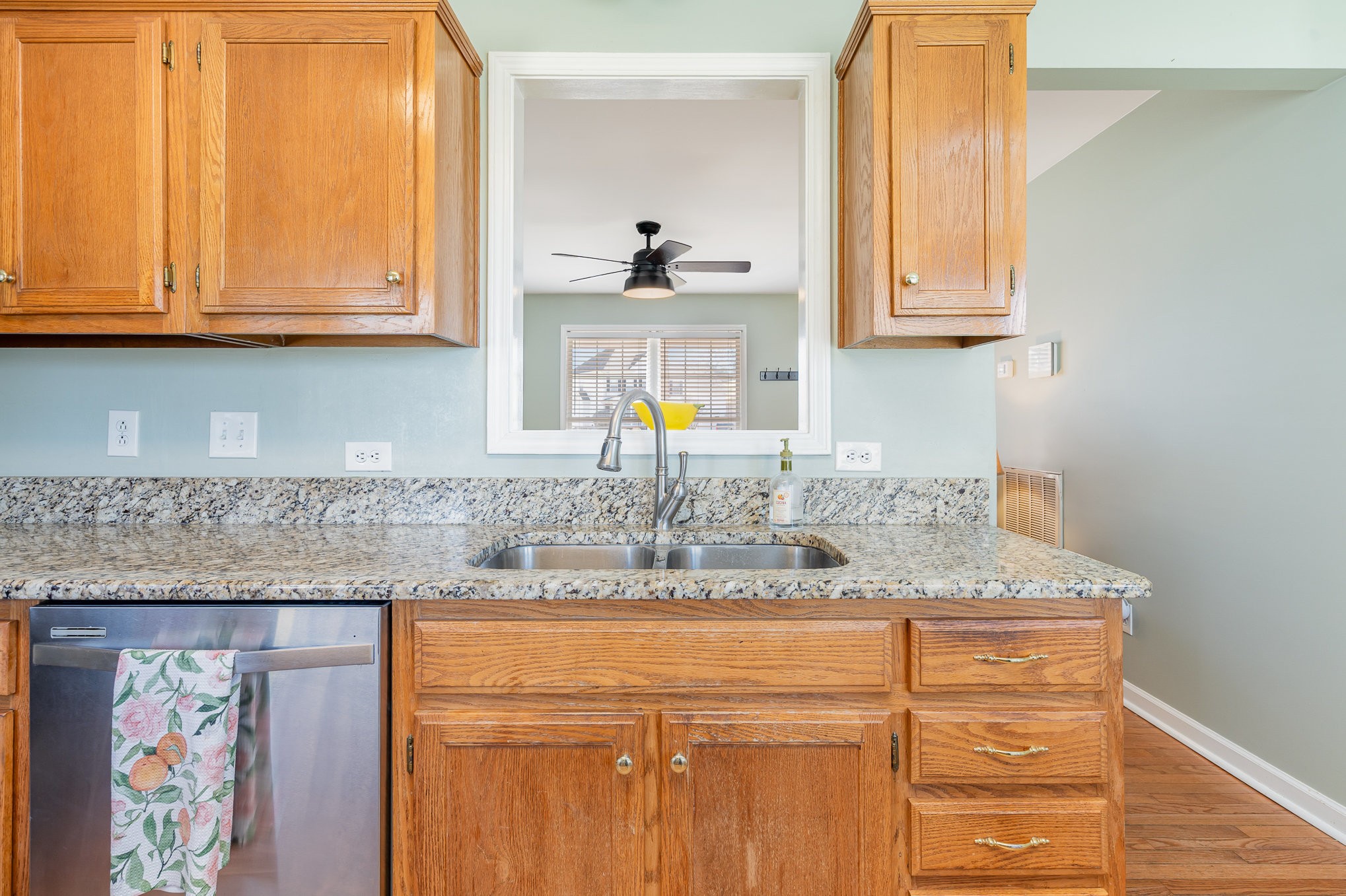 2777 Iroquois Dr