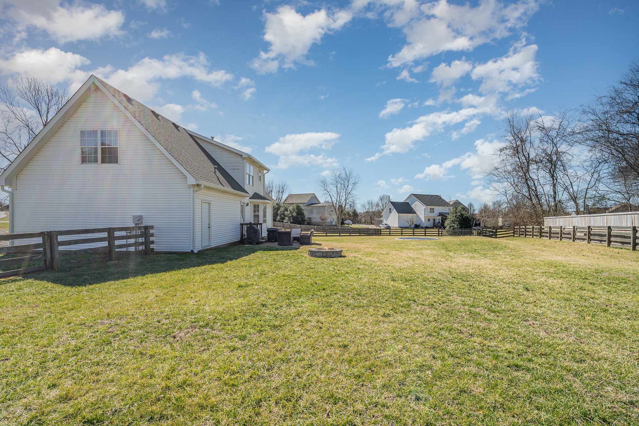 2777 Iroquois Dr
